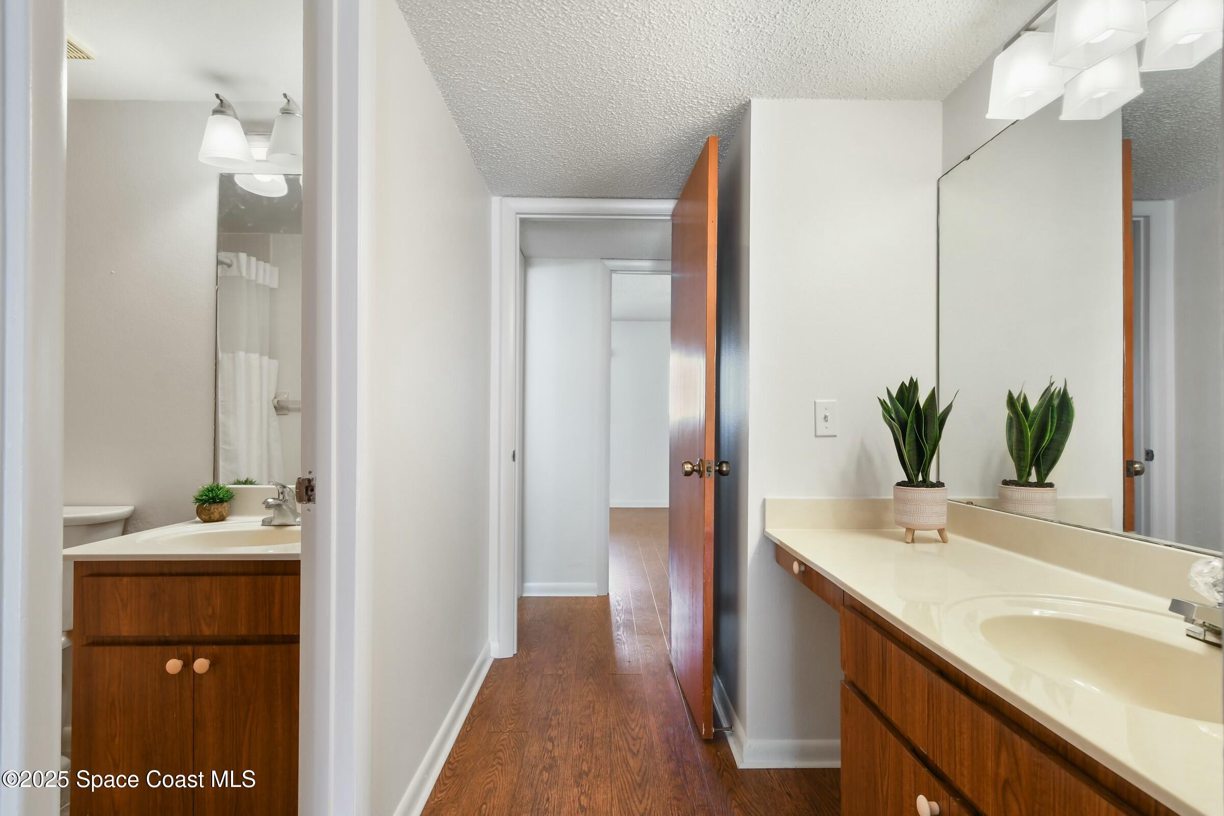 8494 Ridgewood Avenue 4305