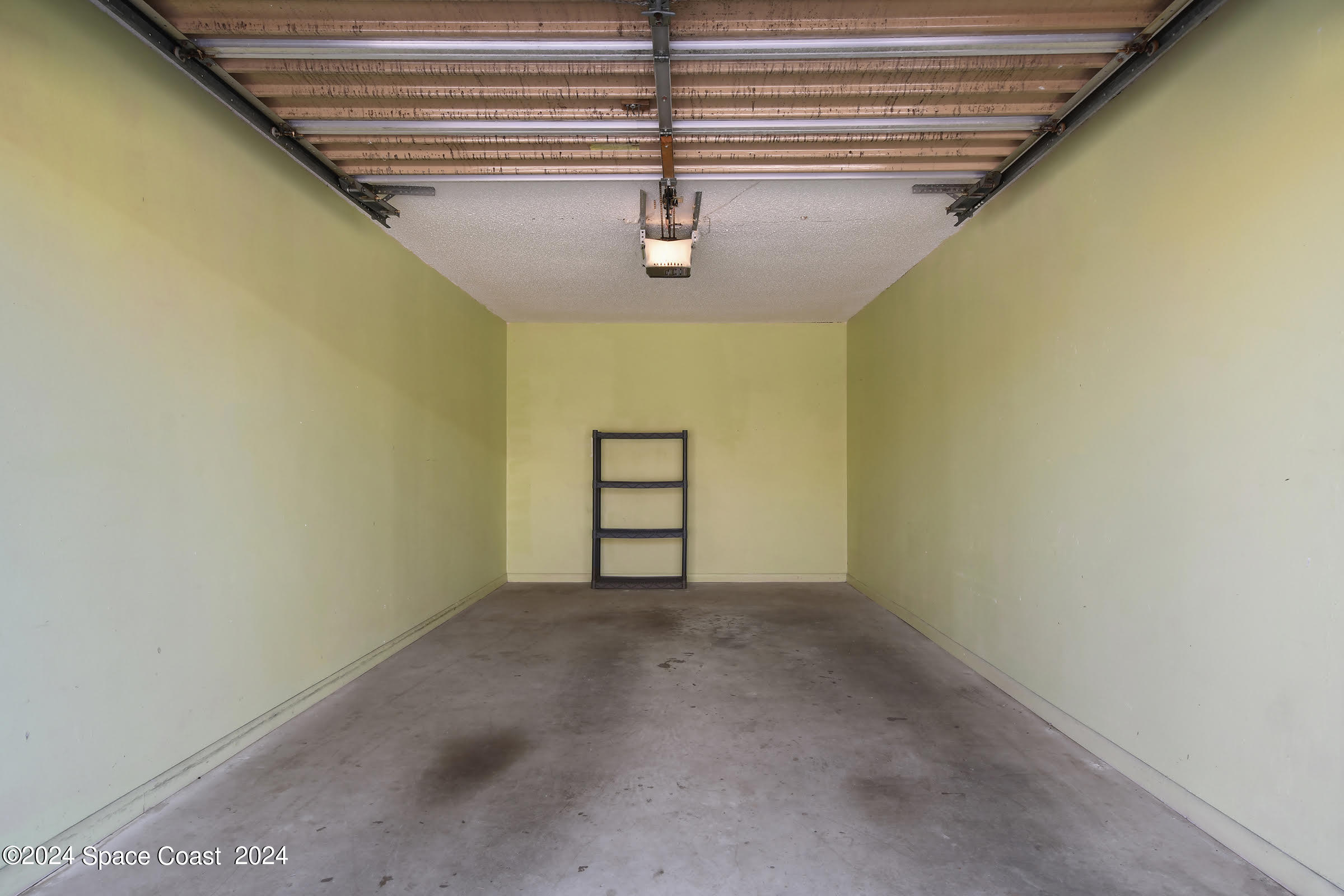 8494 Ridgewood Avenue 4305