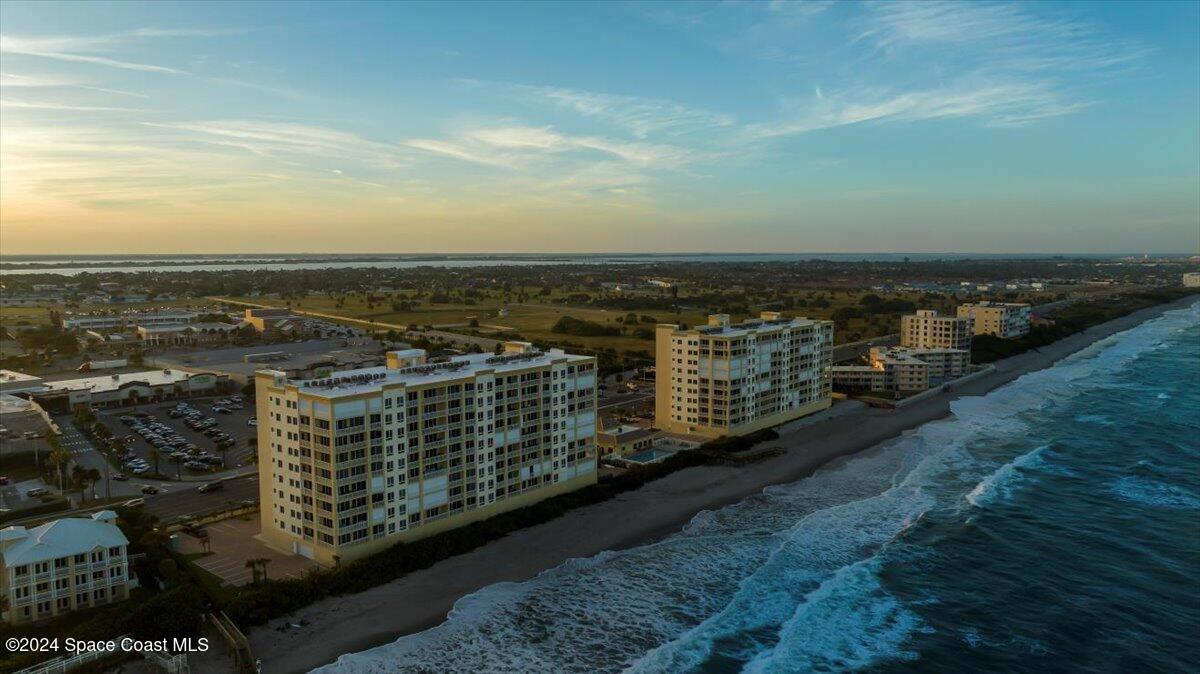 1025 Highway A1a, 202