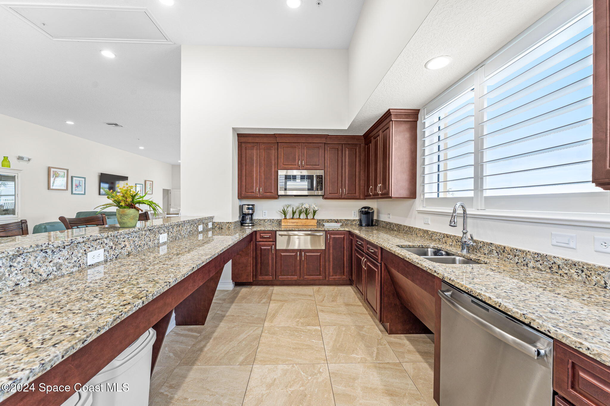 1025 Highway A1a, 202