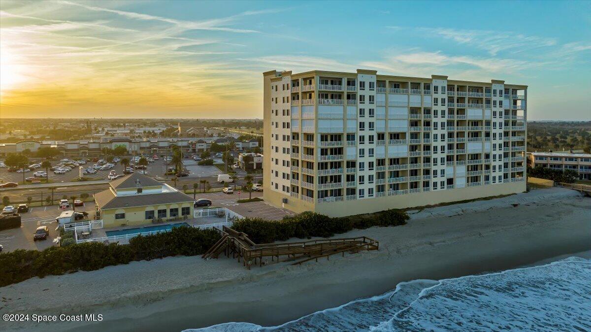 1025 Highway A1a, 202