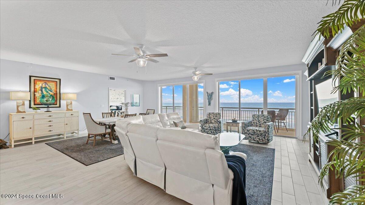 1025 Highway A1a, 202