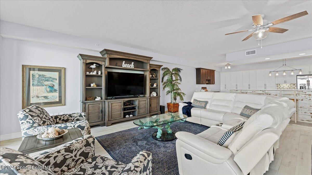 1025 Highway A1a, 202