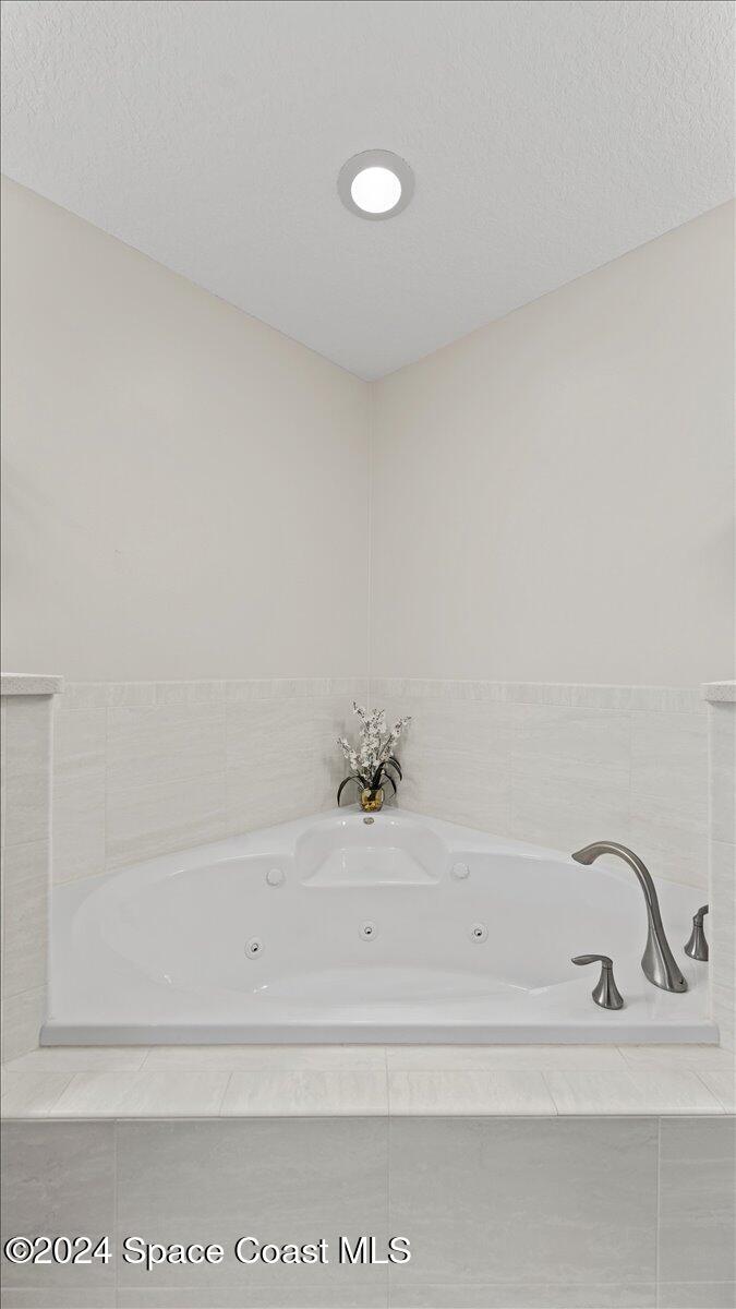 1025 Highway A1a, 202