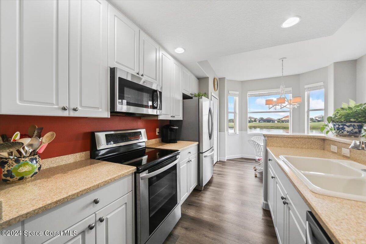 6848 Toland Drive, 106