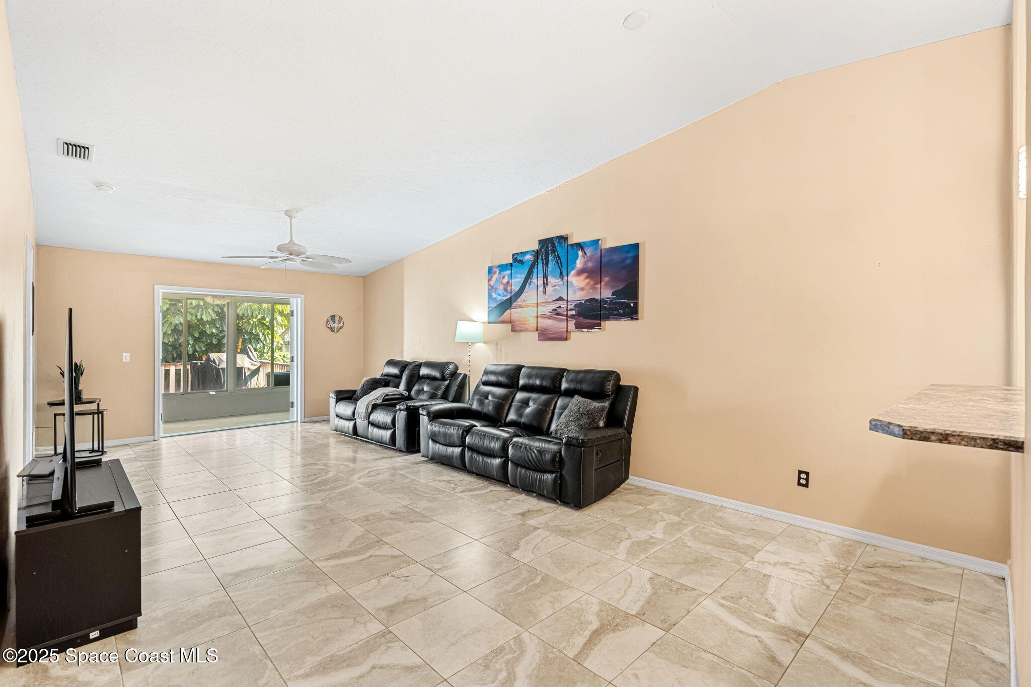 75 Coral Sea Way 12