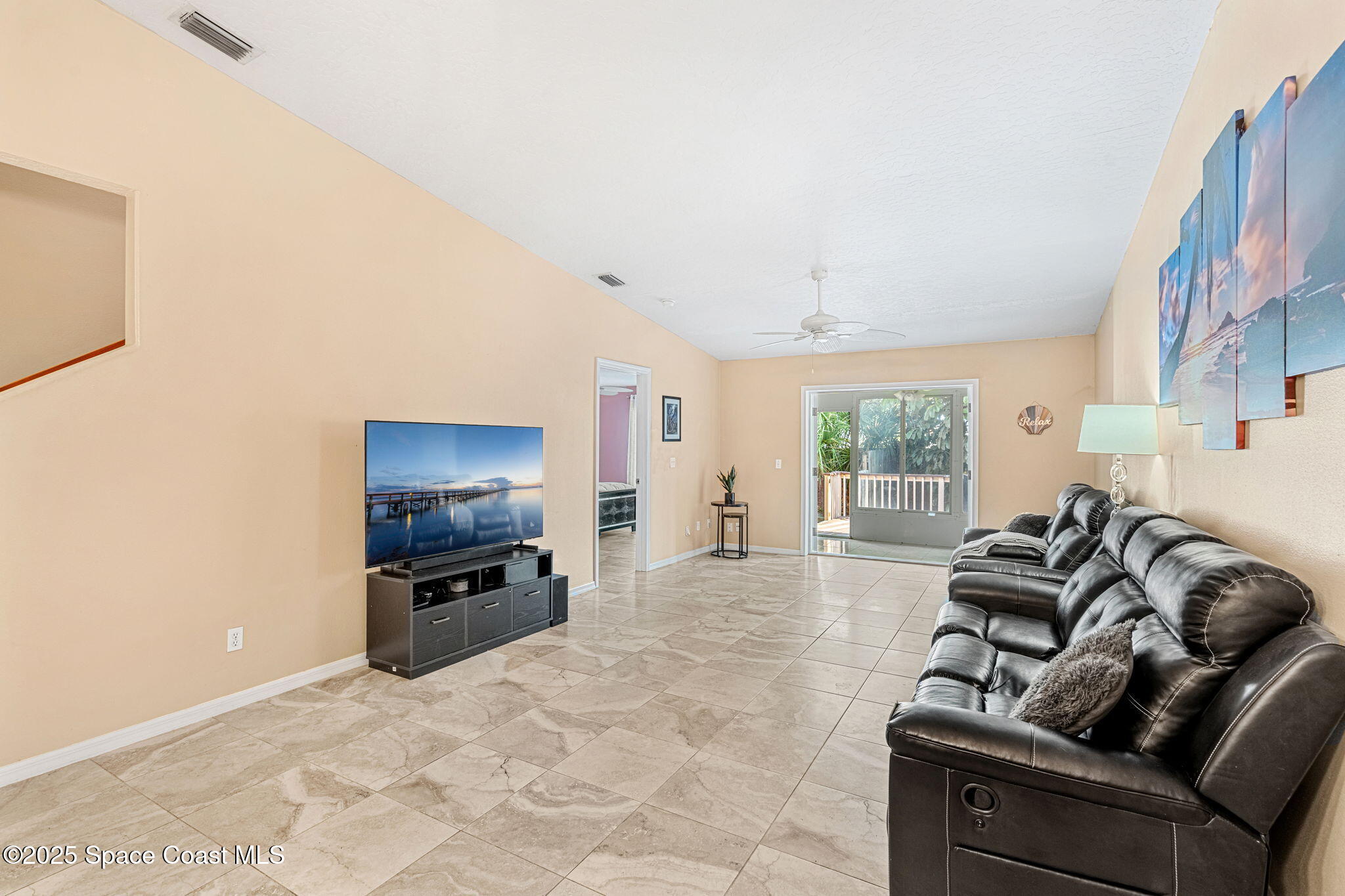 75 Coral Sea Way 12