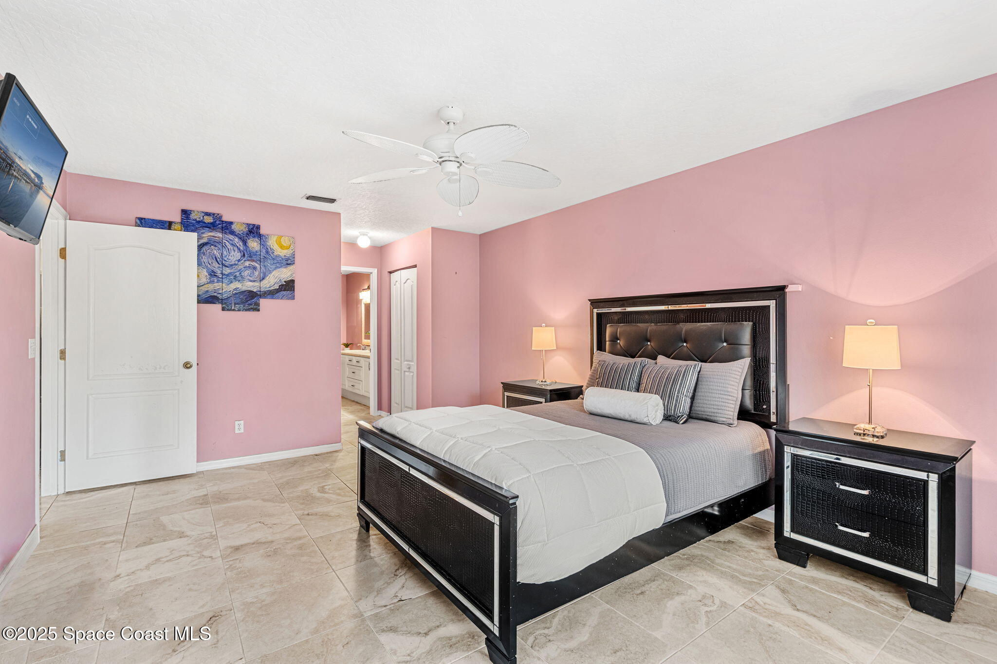 75 Coral Sea Way 12