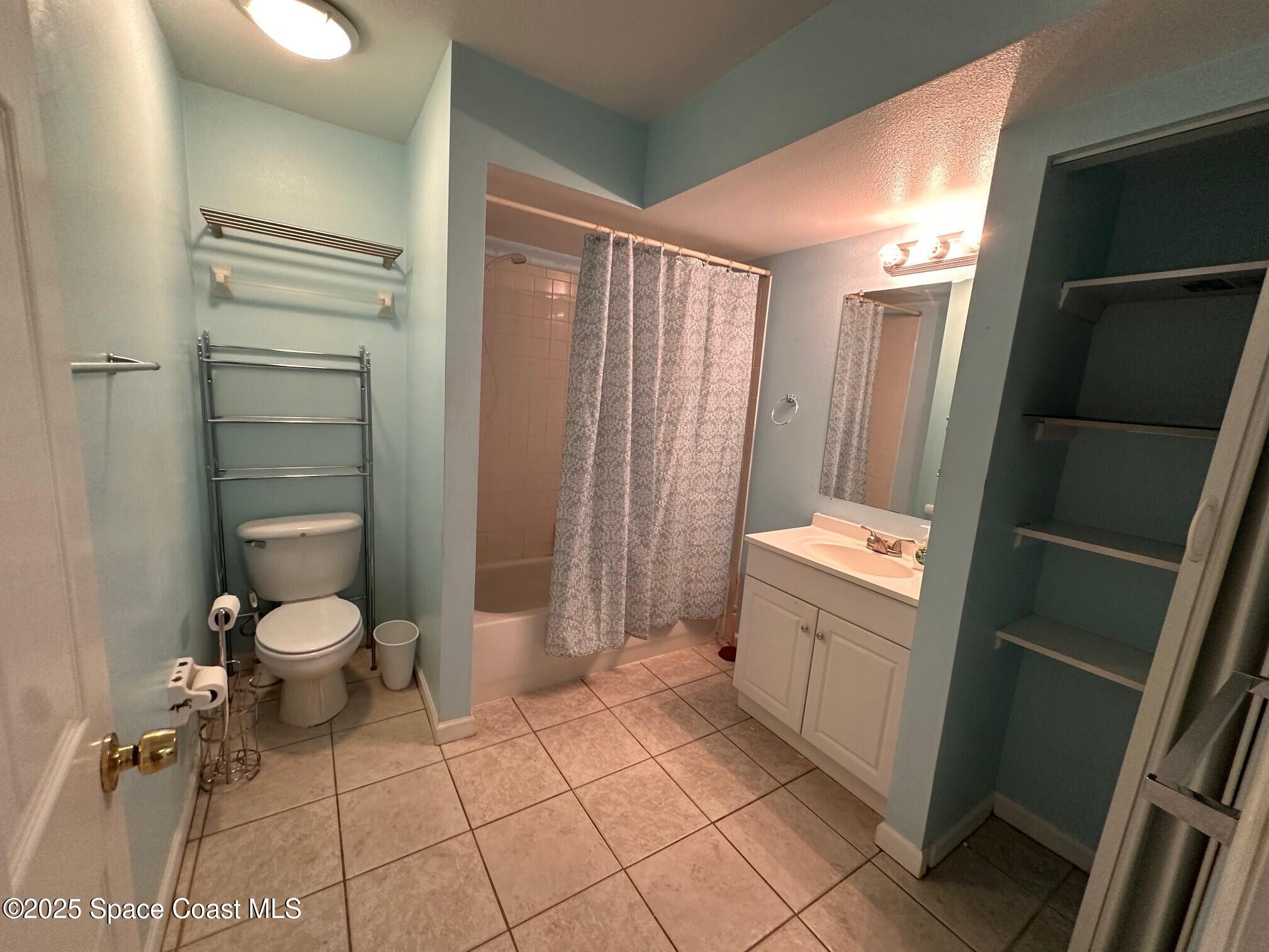 3717 W Malory Court