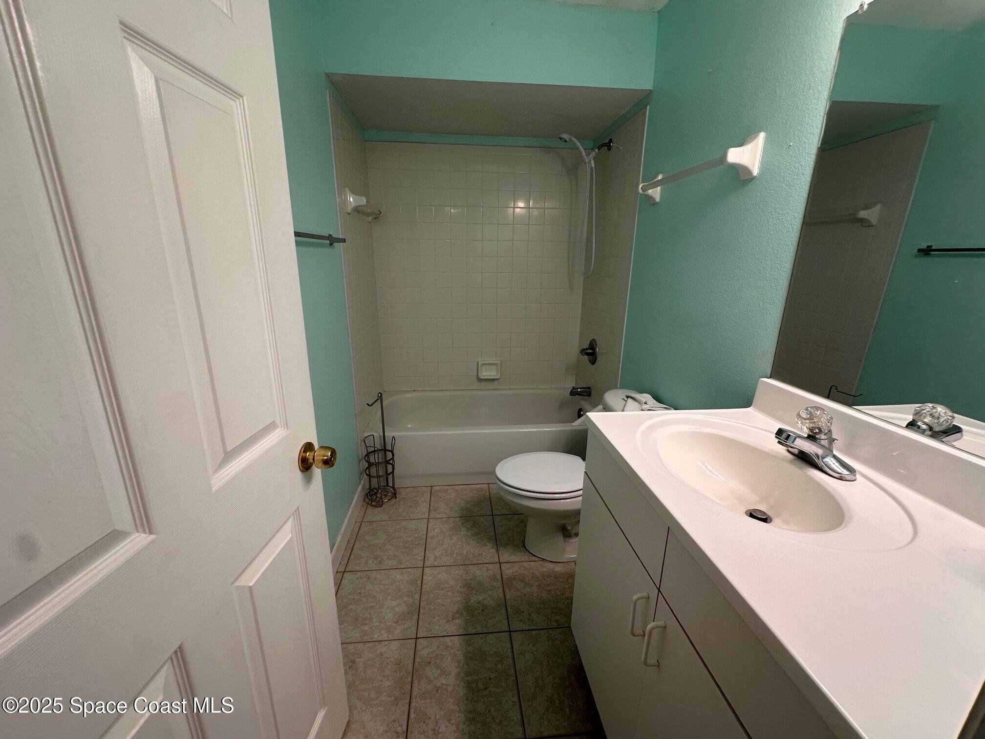 3717 W Malory Court