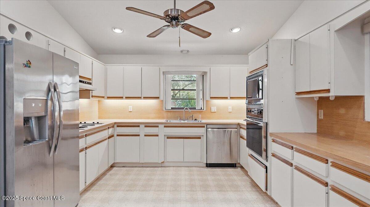 3940 Garvin Lake Drive, Grant-Valkaria