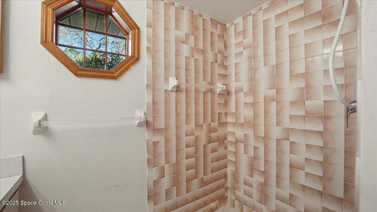 3940 Garvin Lake Drive, Grant-Valkaria