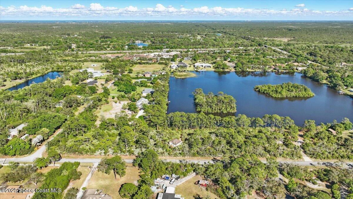 3905 Garvin Lake Drive, Grant-Valkaria