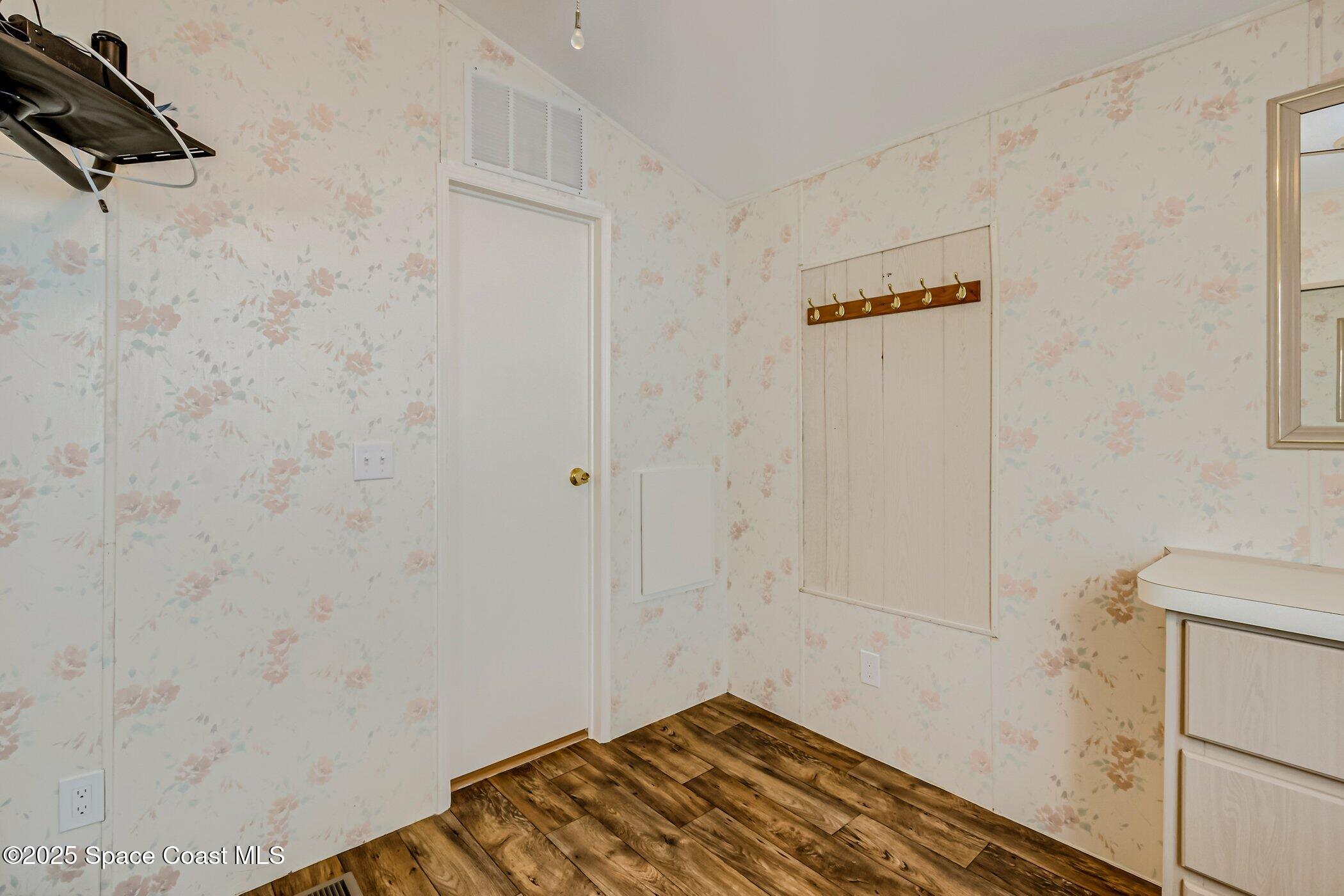 309 Akron Way