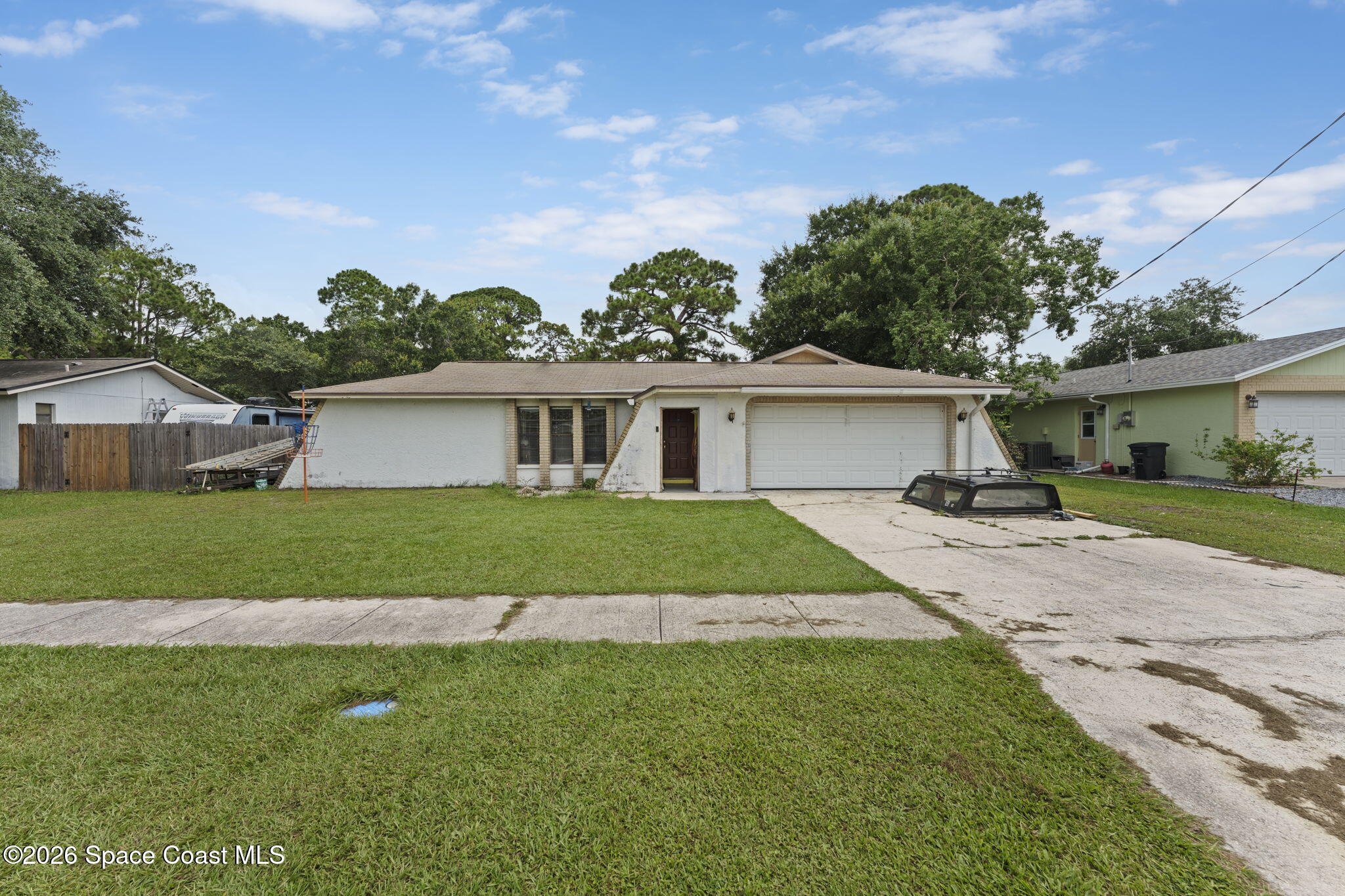988 Pineland Drive