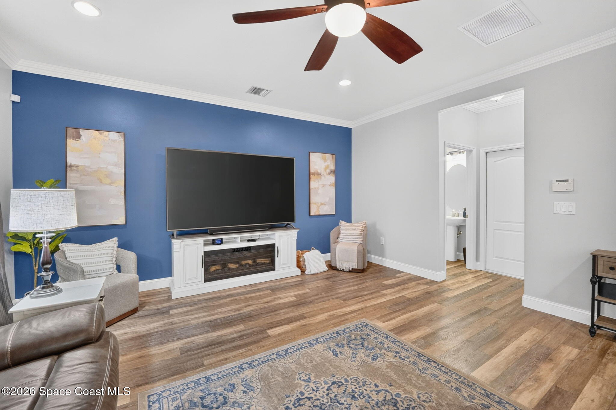 3517 Hollisten Circle