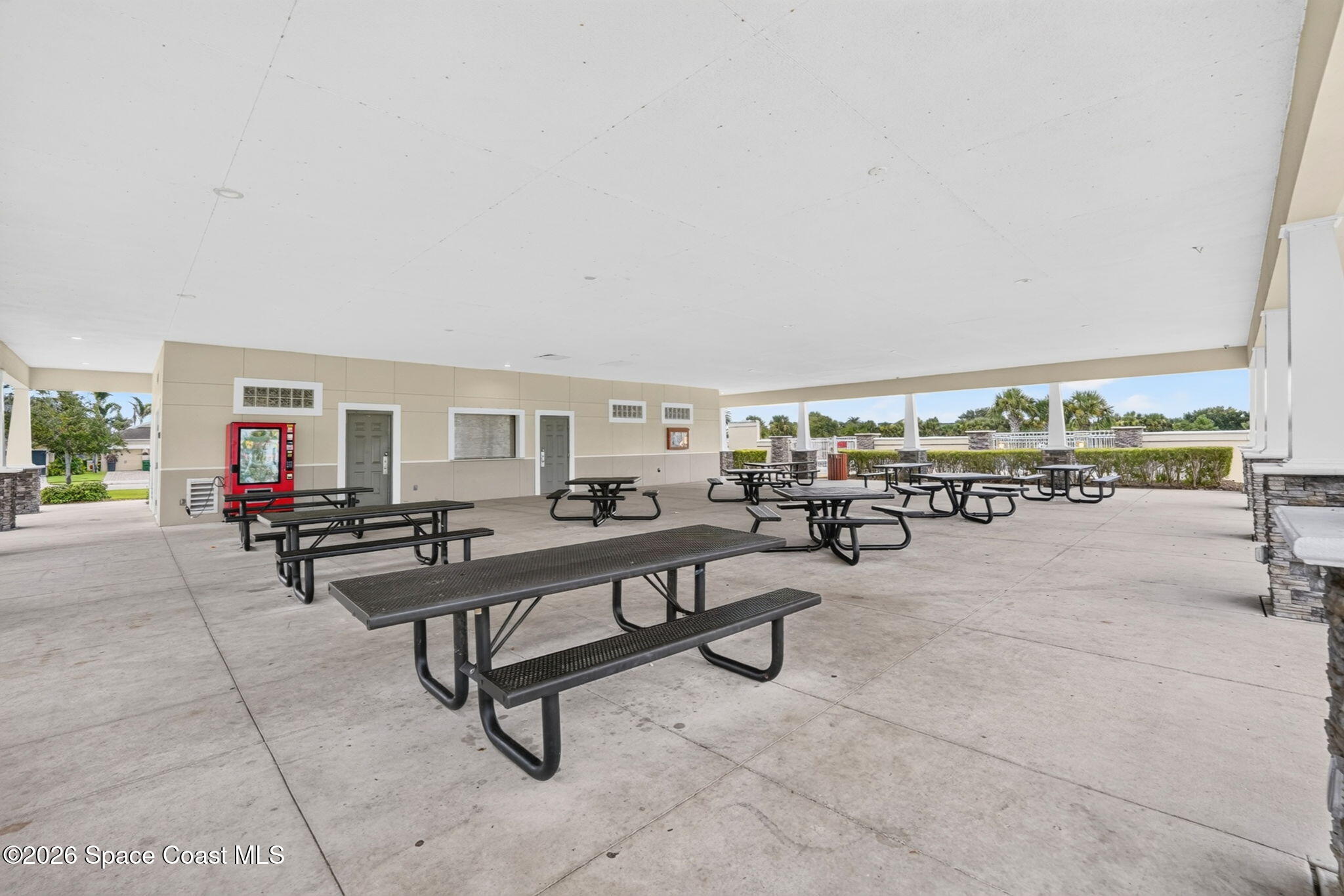 3517 Hollisten Circle