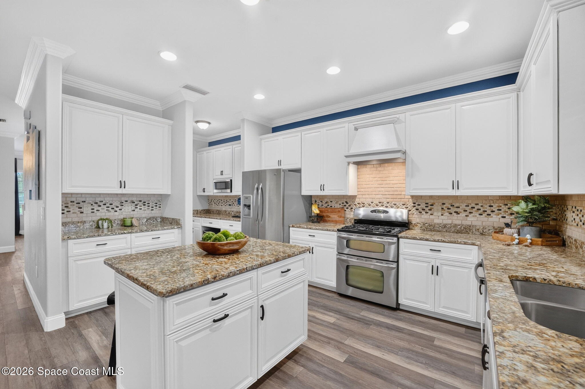 3517 Hollisten Circle