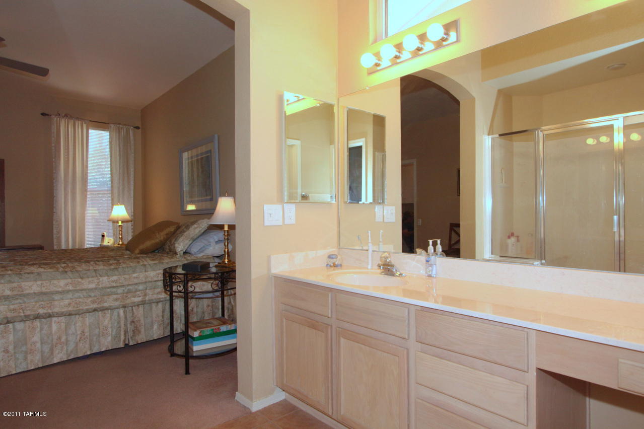 3180 W Northern Cross Trail