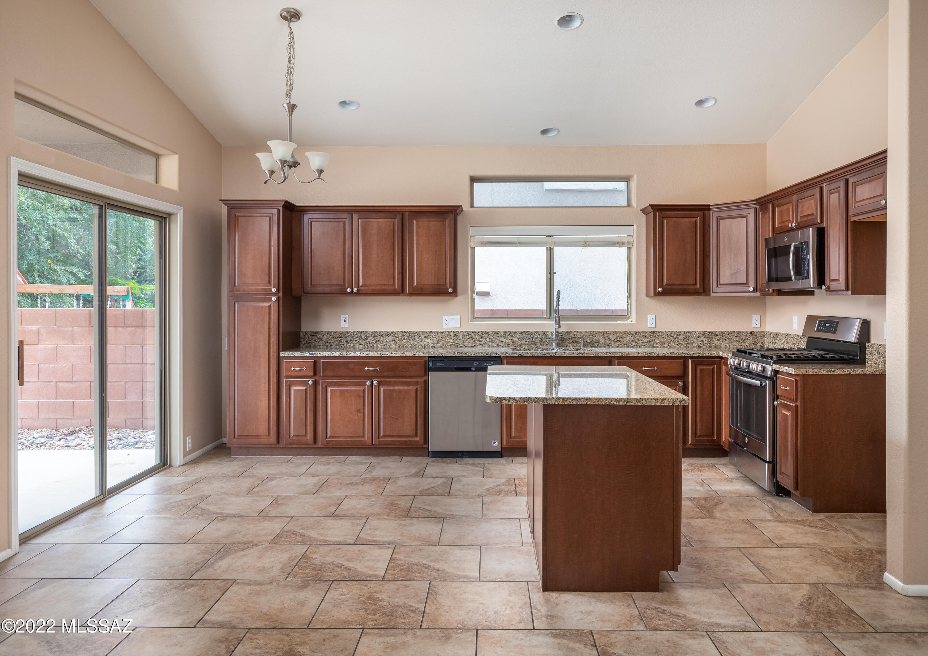 11060 N Eagle Crest Drive