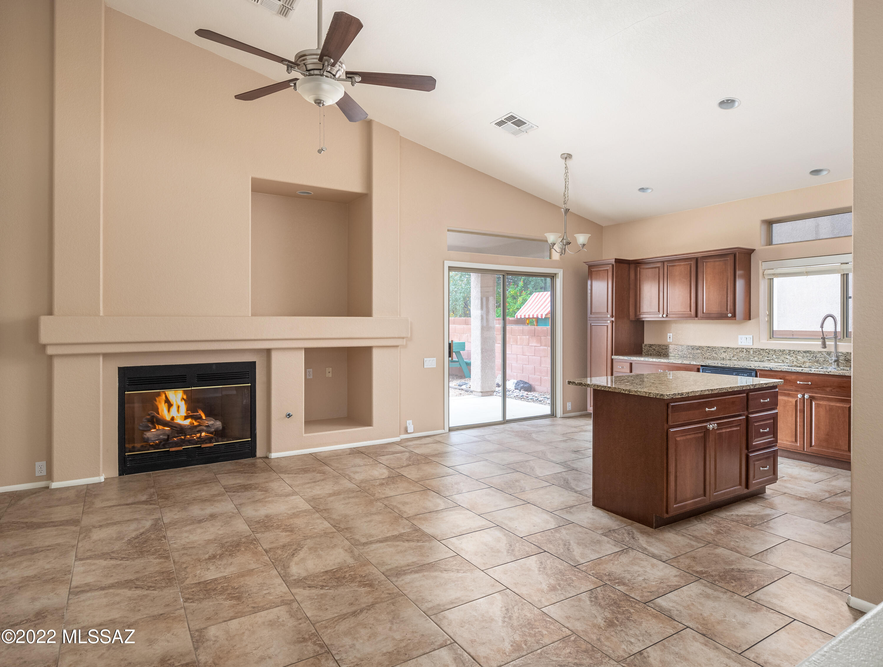 11060 N Eagle Crest Drive