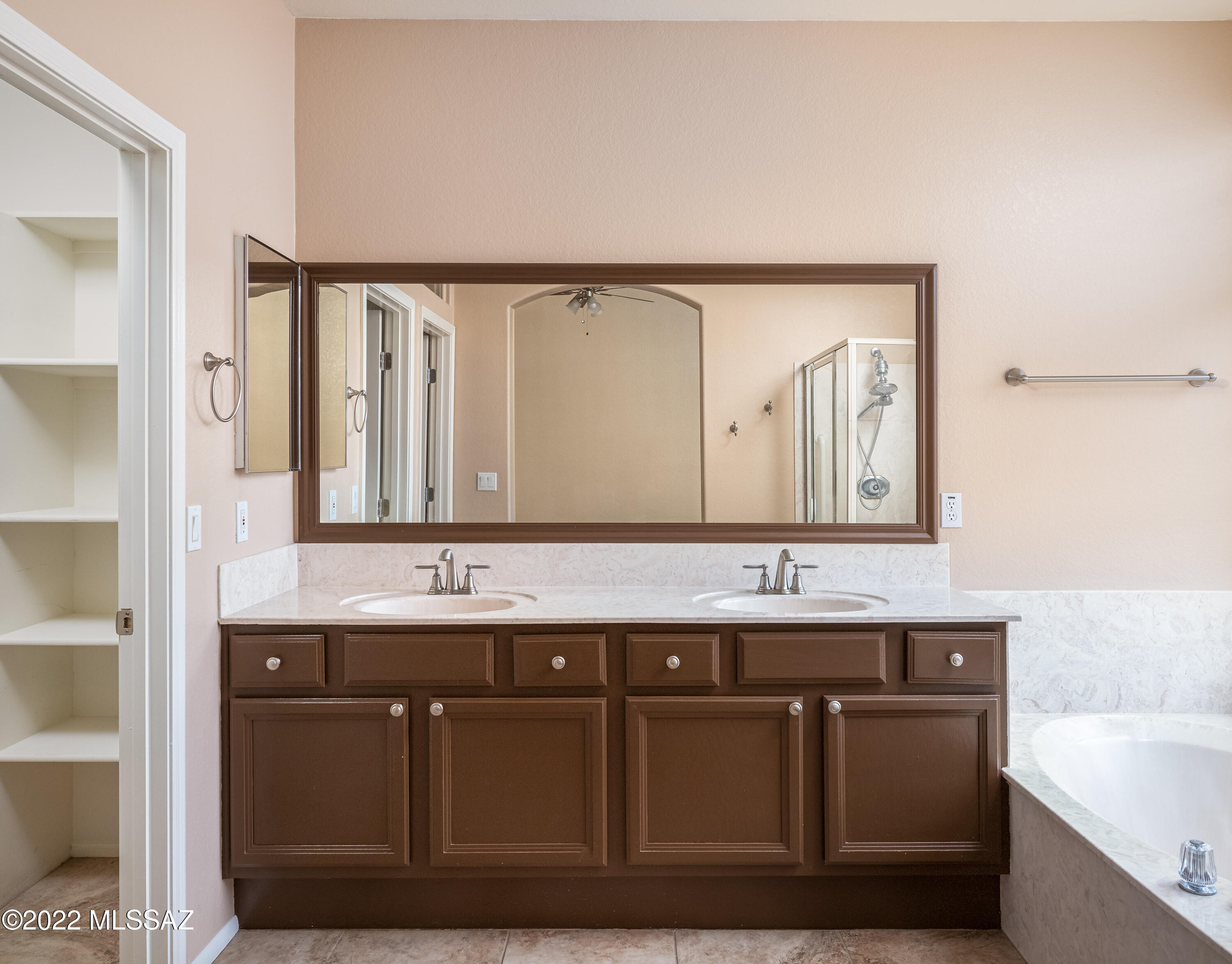 11060 N Eagle Crest Drive