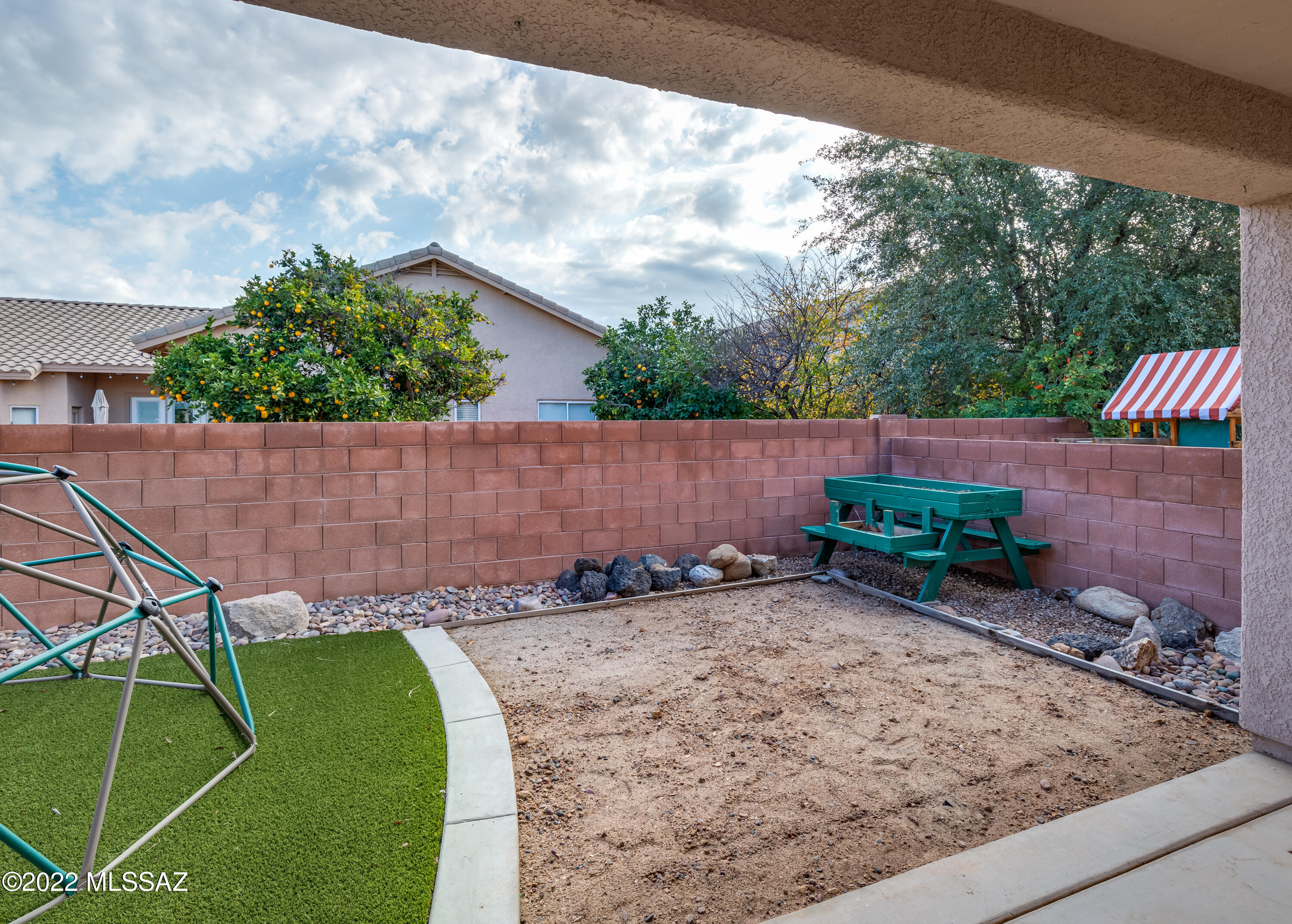 11060 N Eagle Crest Drive