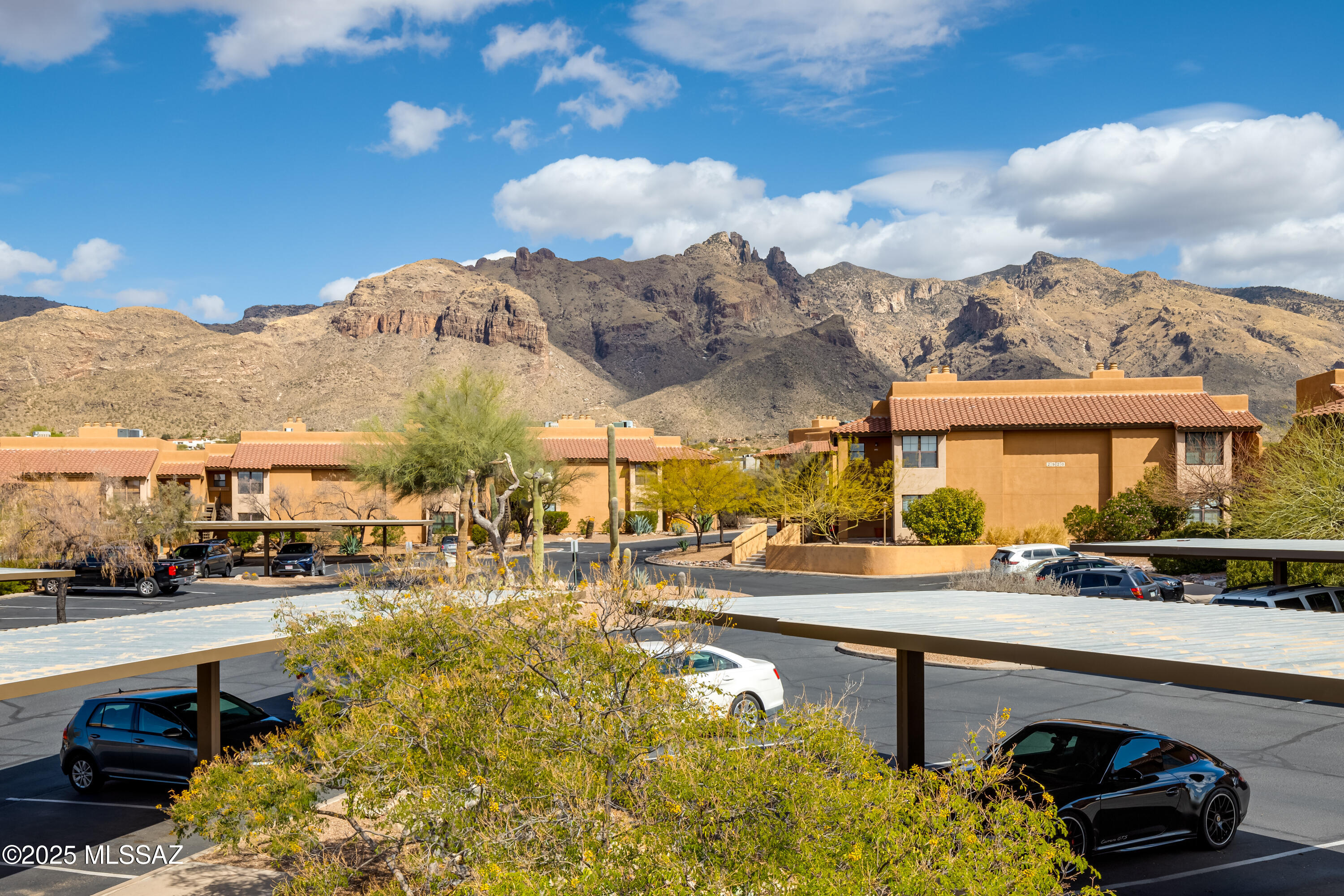 6651 N Campbell Avenue Unit: 243