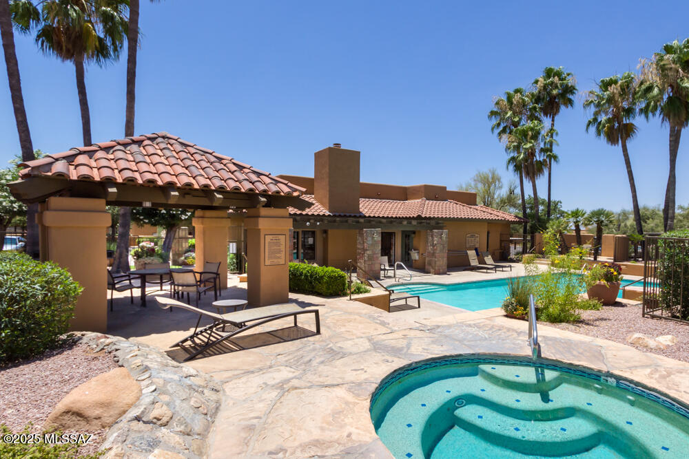 6651 N Campbell Avenue Unit: 243