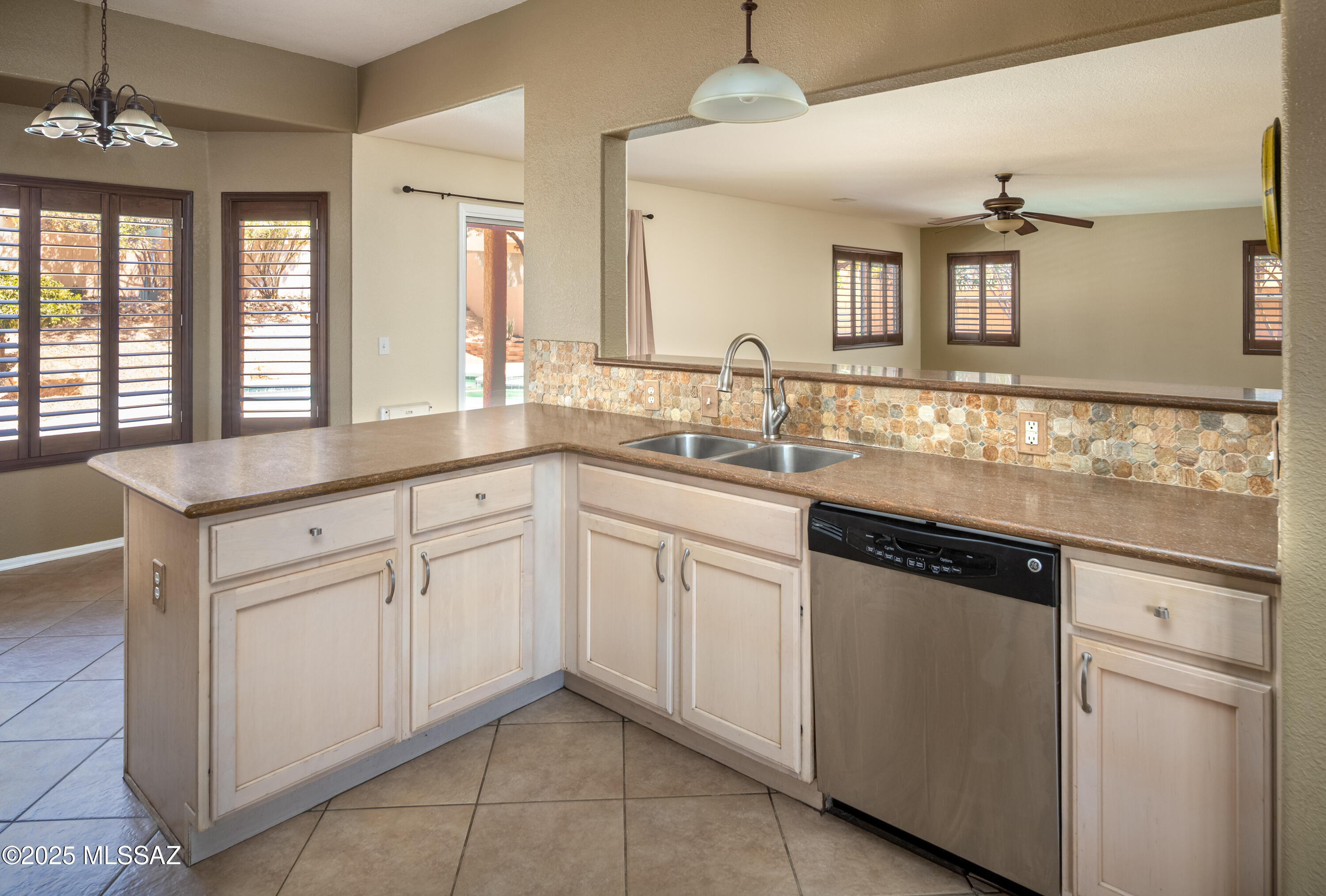 2058 W Three Oaks Drive