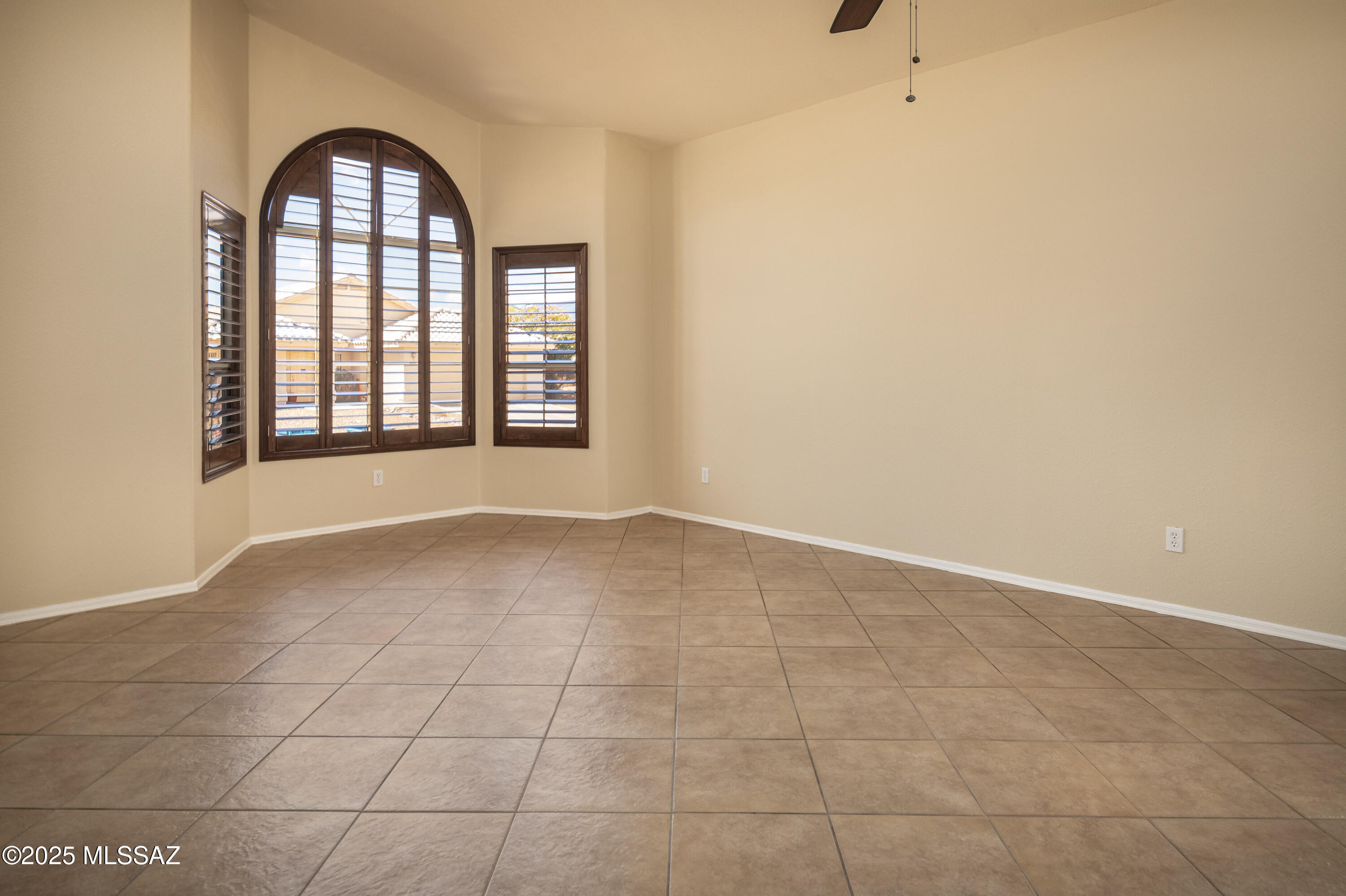 2058 W Three Oaks Drive