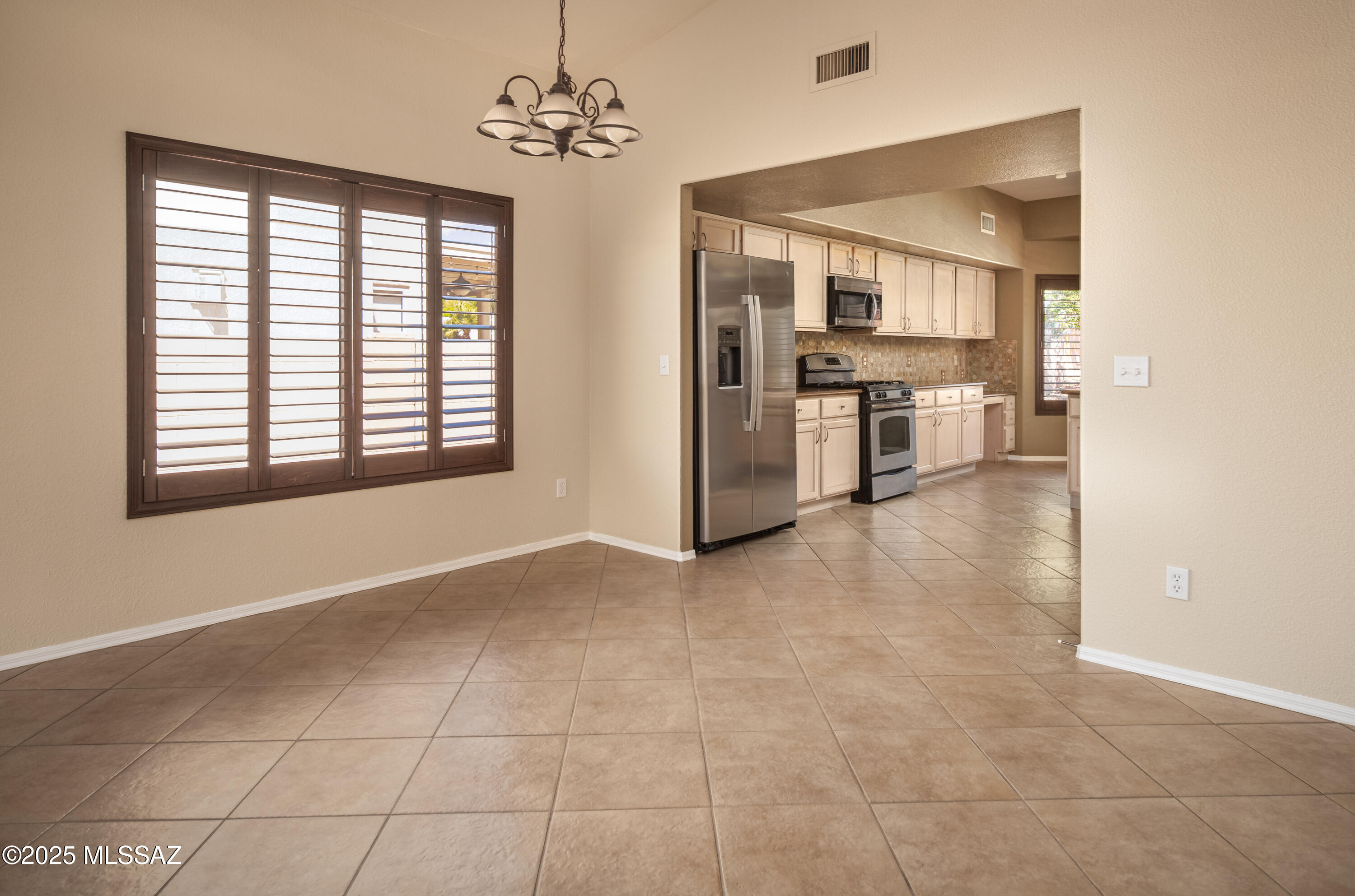 2058 W Three Oaks Drive