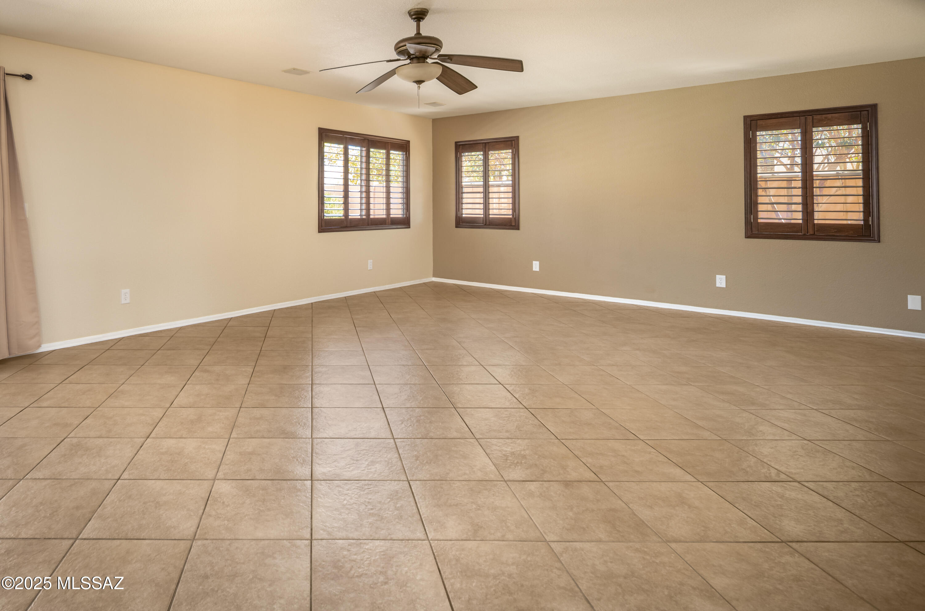 2058 W Three Oaks Drive