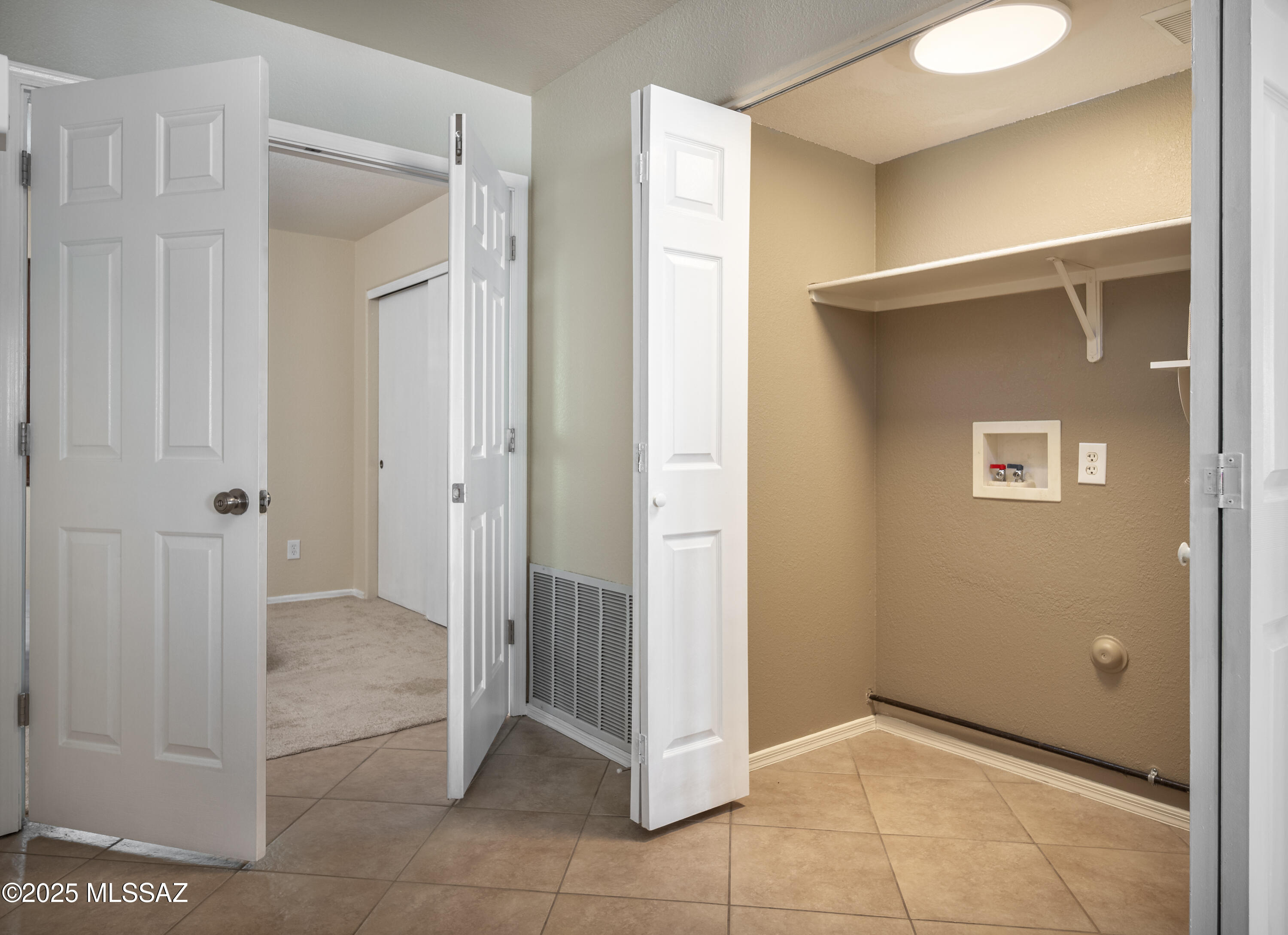 2058 W Three Oaks Drive