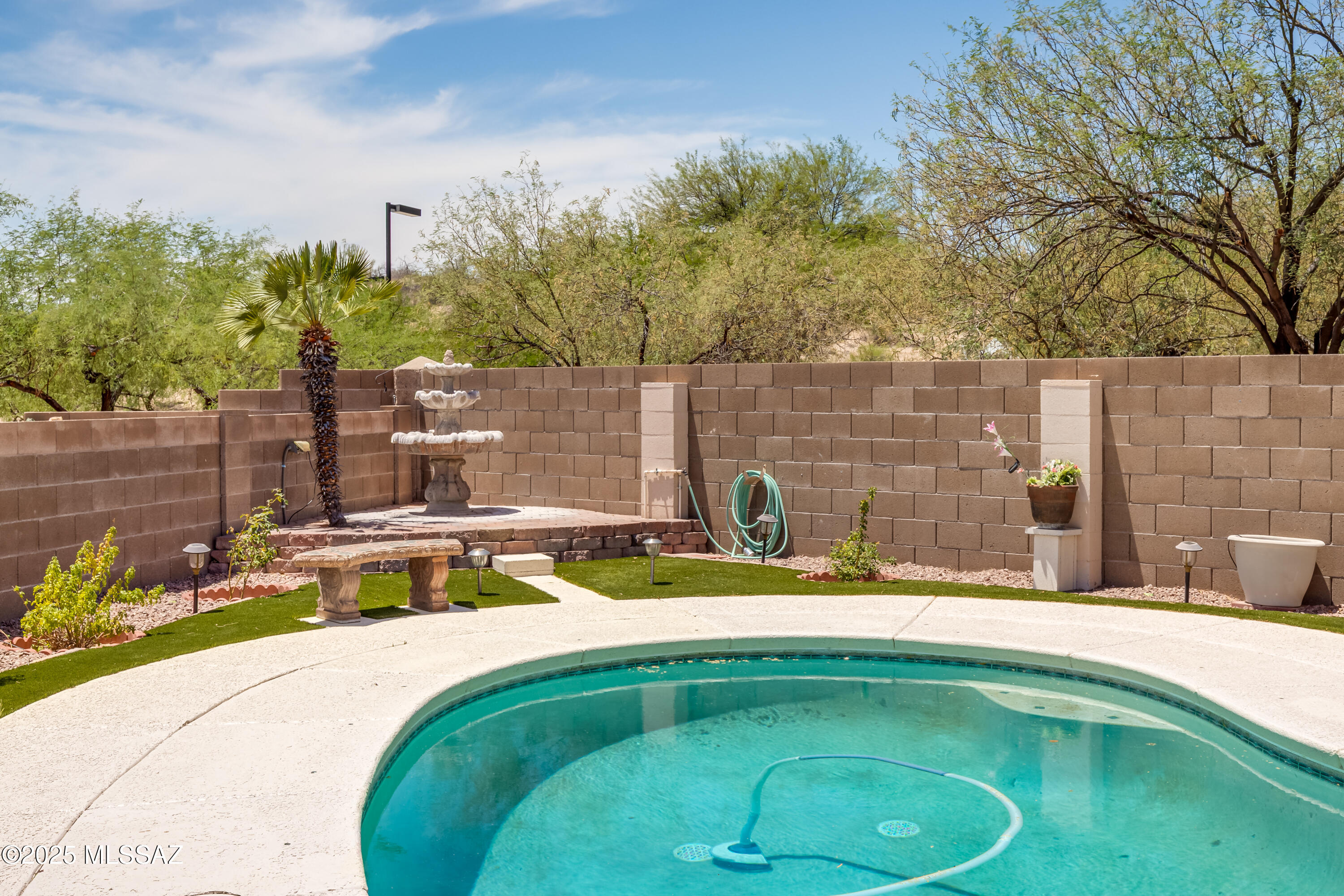 2377 W Catalina View Drive