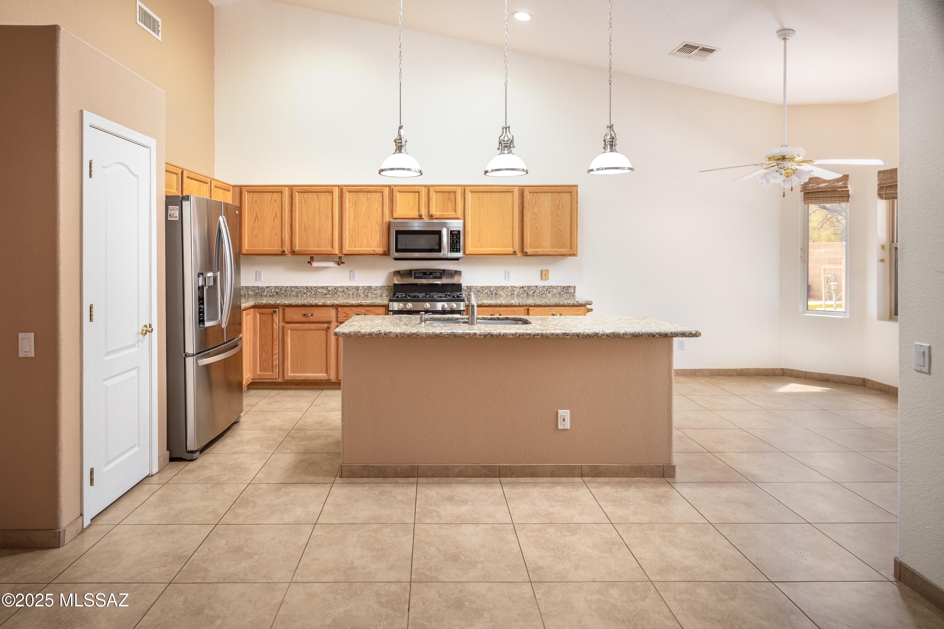2377 W Catalina View Drive