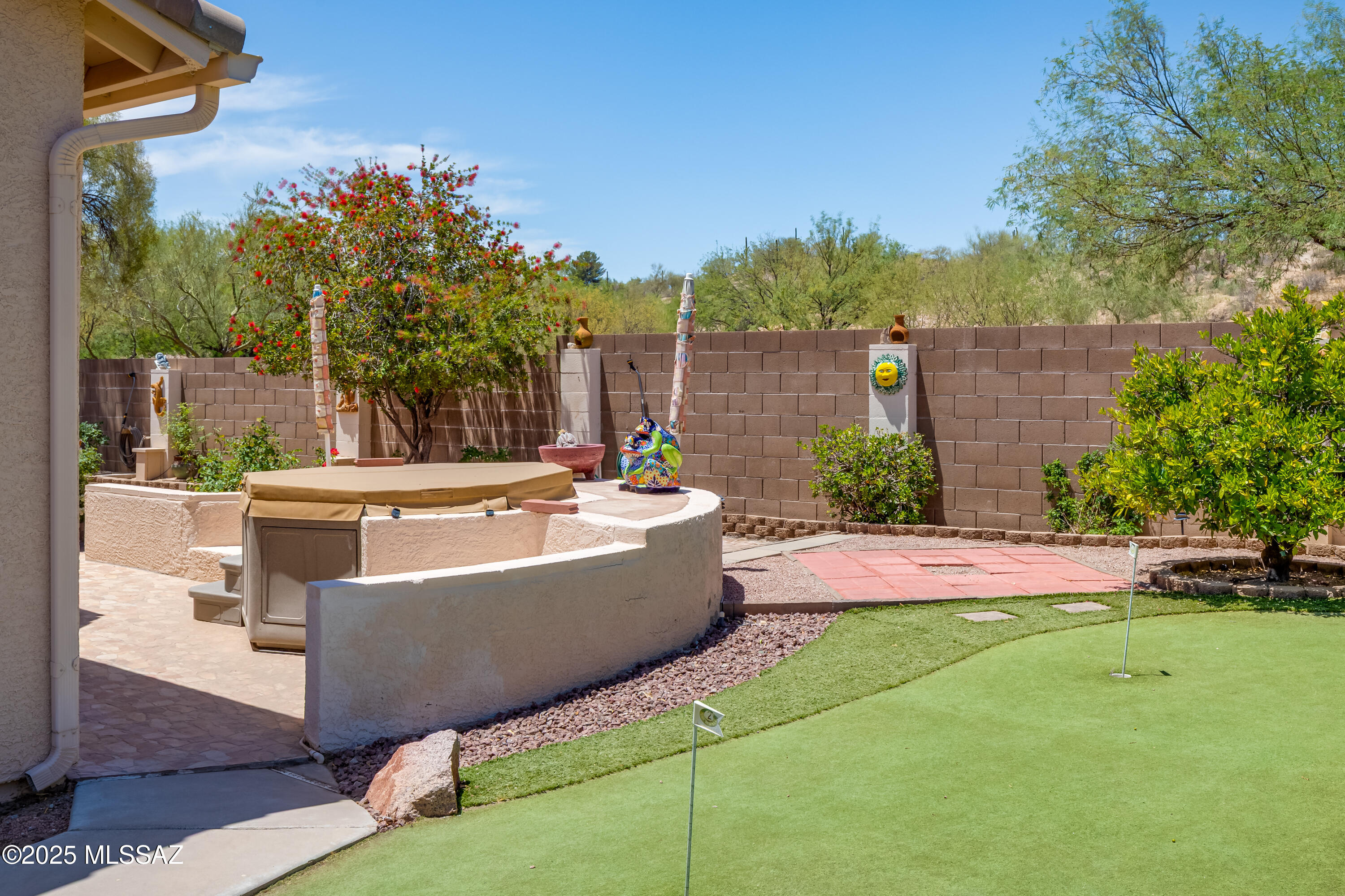 2377 W Catalina View Drive