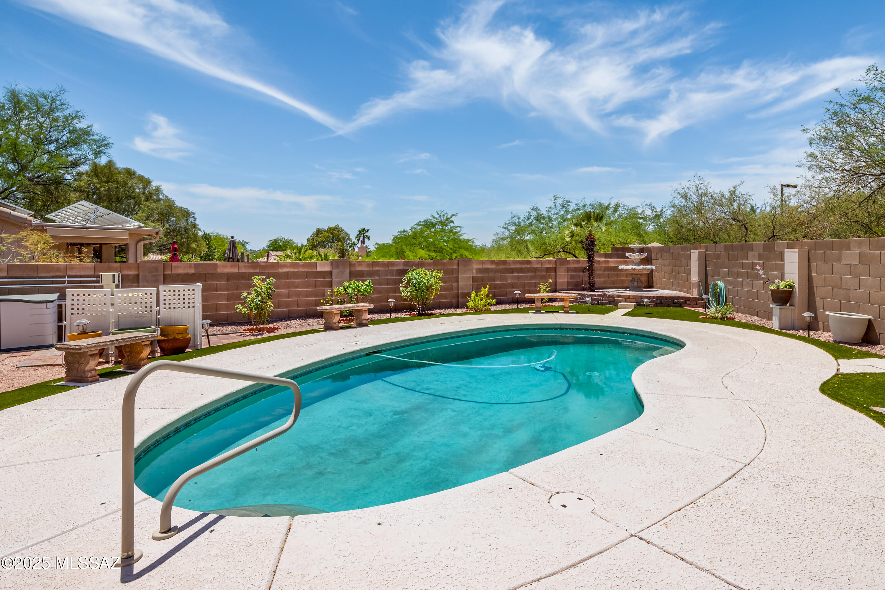 2377 W Catalina View Drive