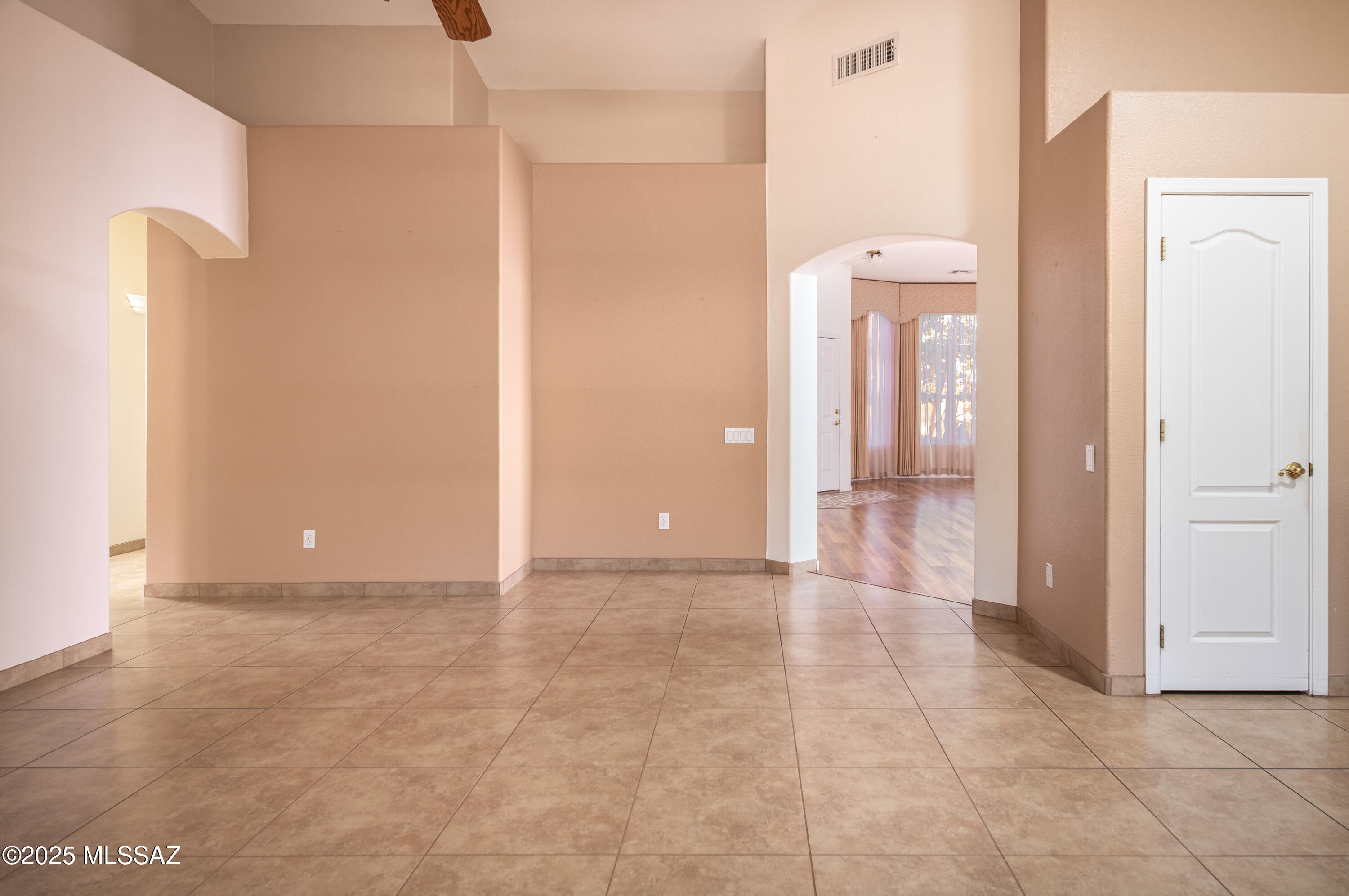 2377 W Catalina View Drive