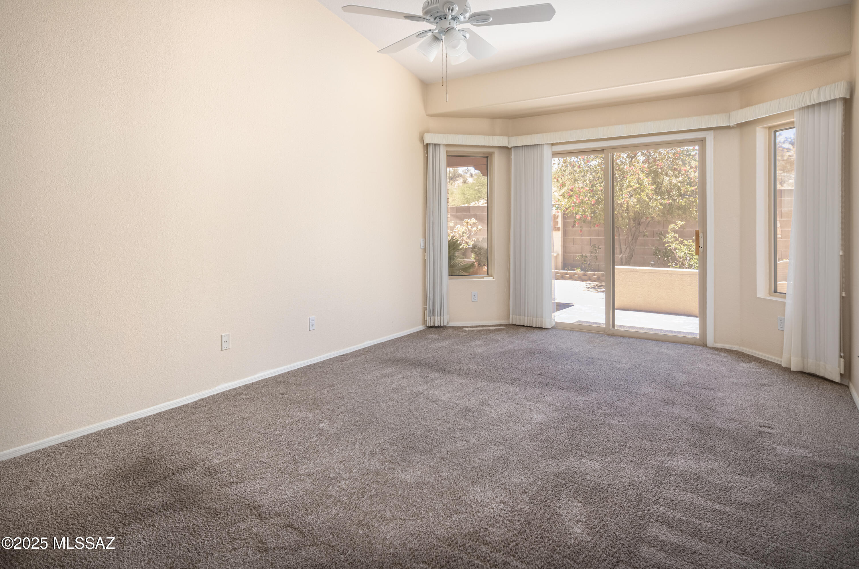 2377 W Catalina View Drive