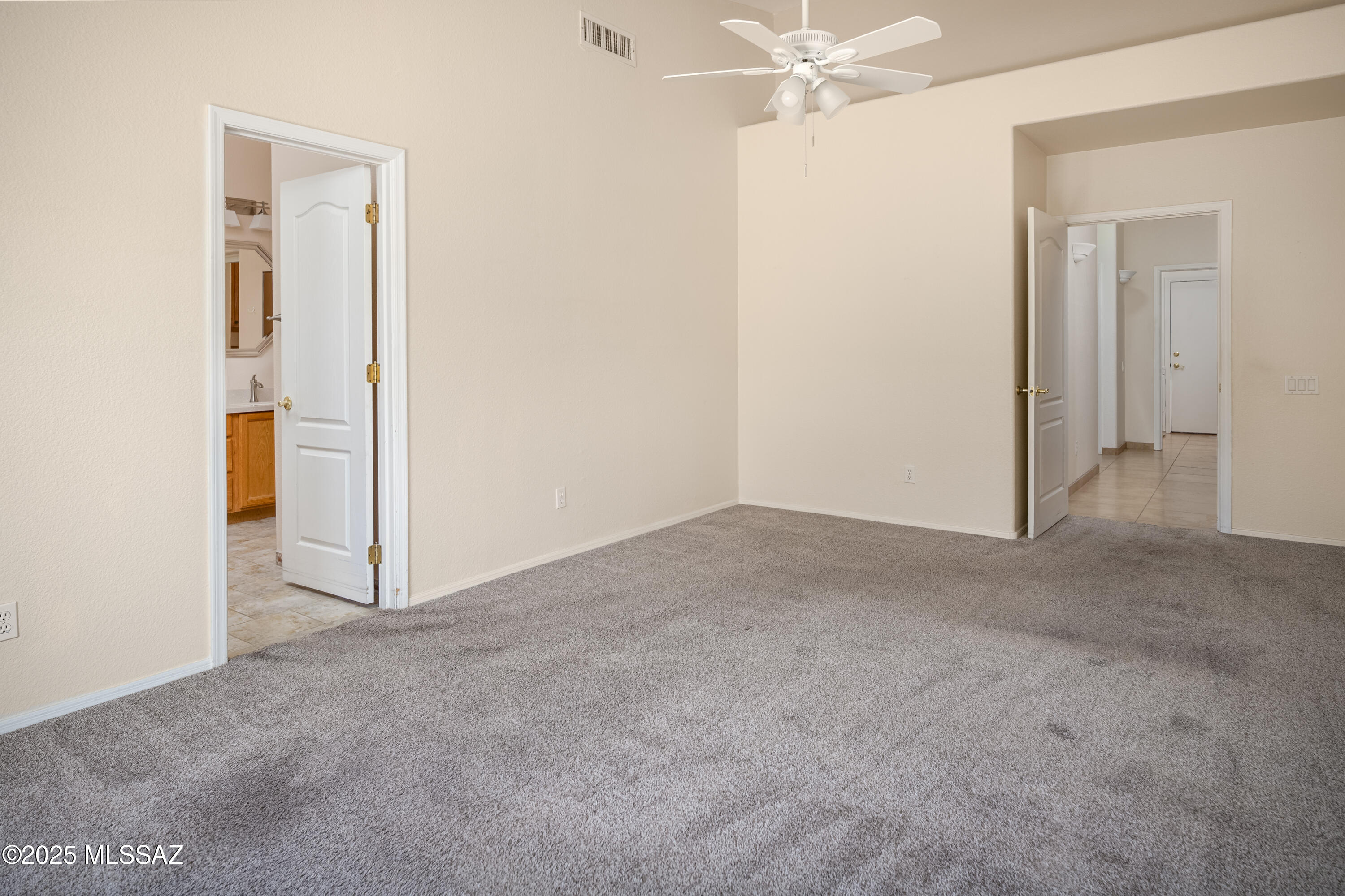 2377 W Catalina View Drive