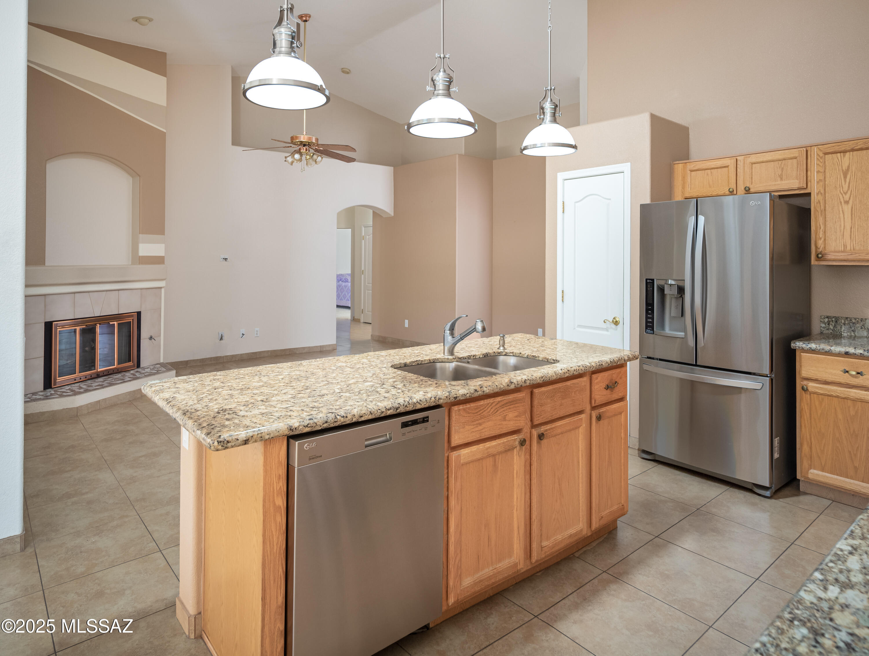 2377 W Catalina View Drive