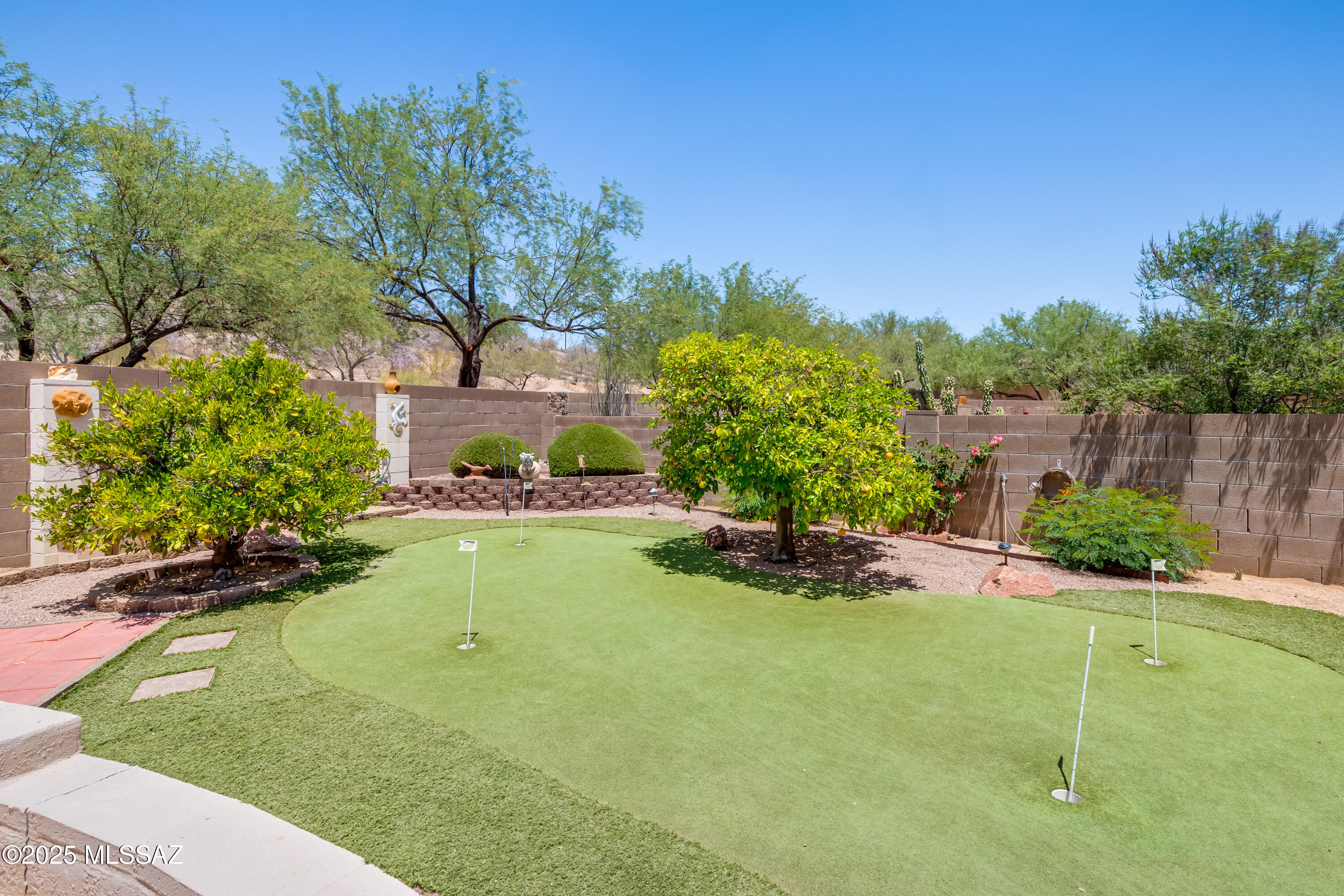2377 W Catalina View Drive