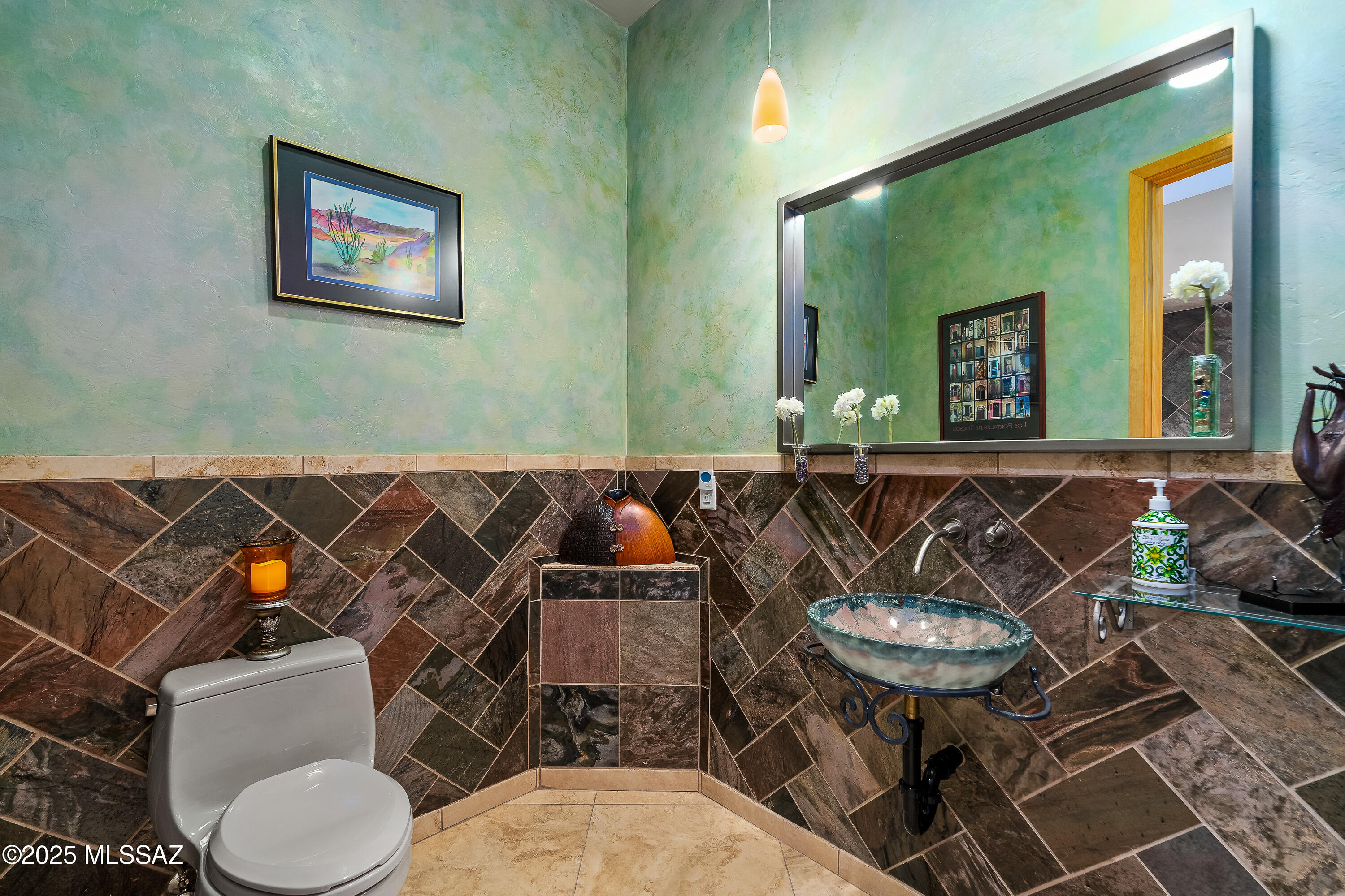 545 E Thunderstorm Place