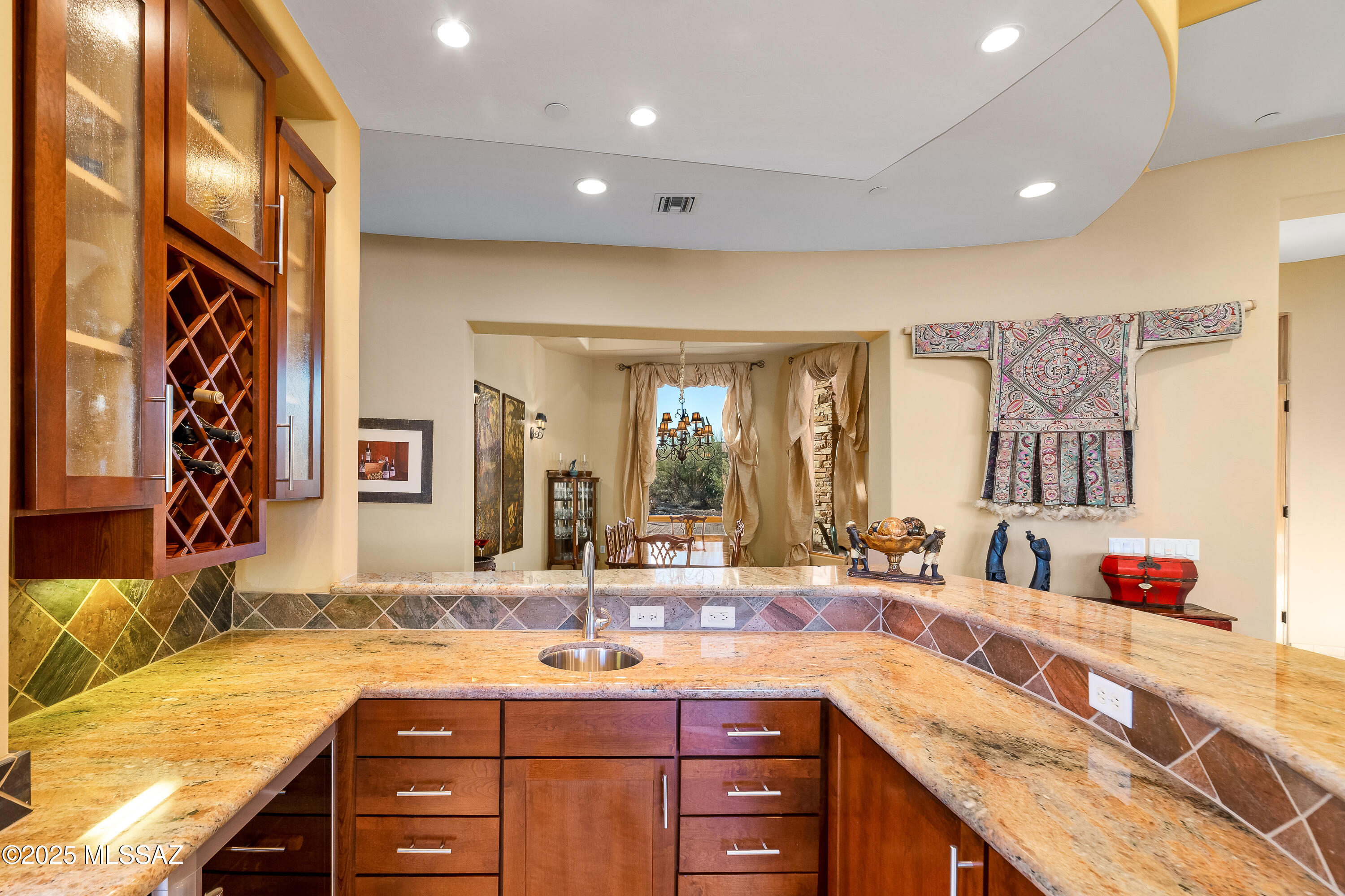 545 E Thunderstorm Place