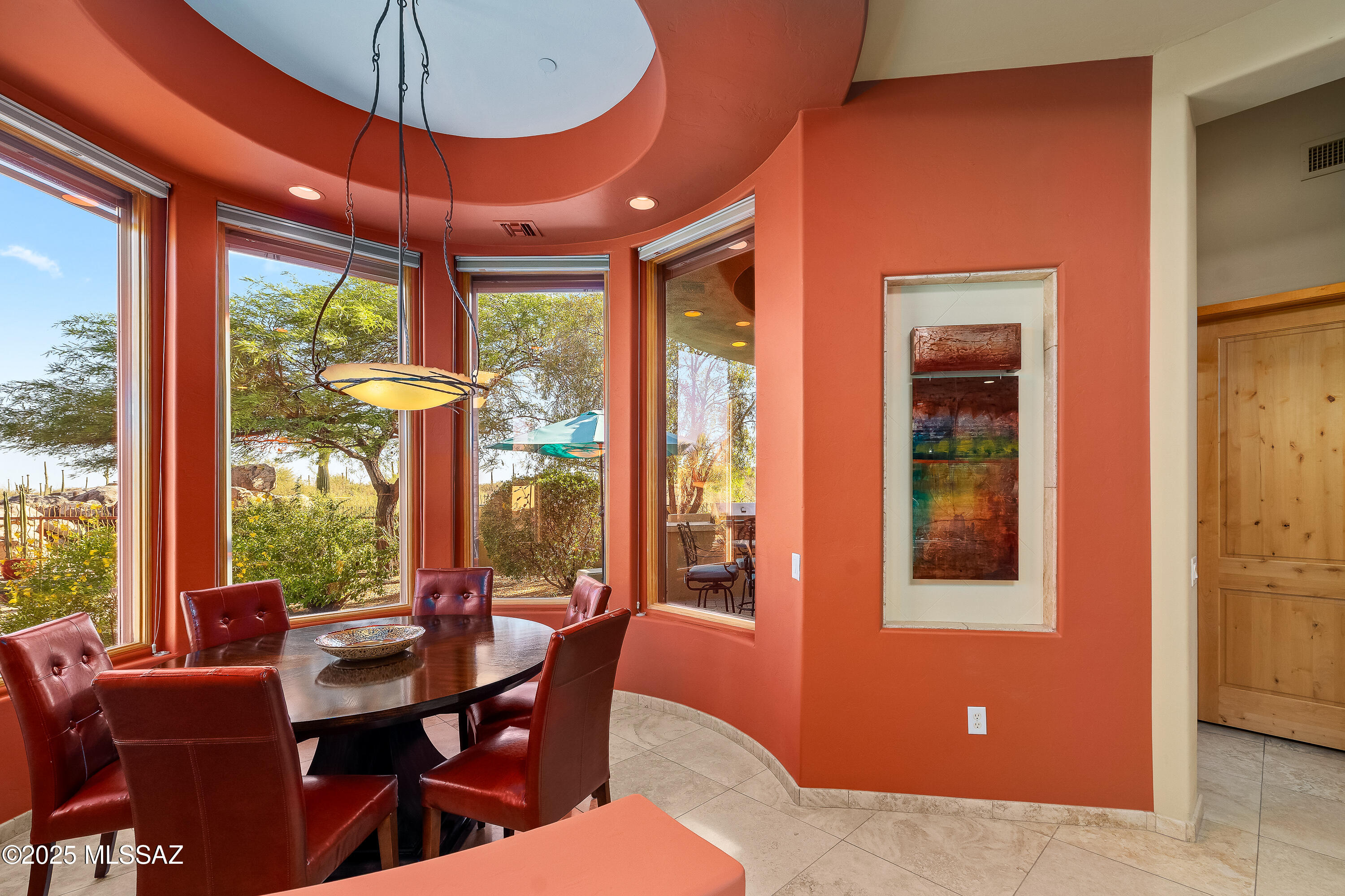 545 E Thunderstorm Place