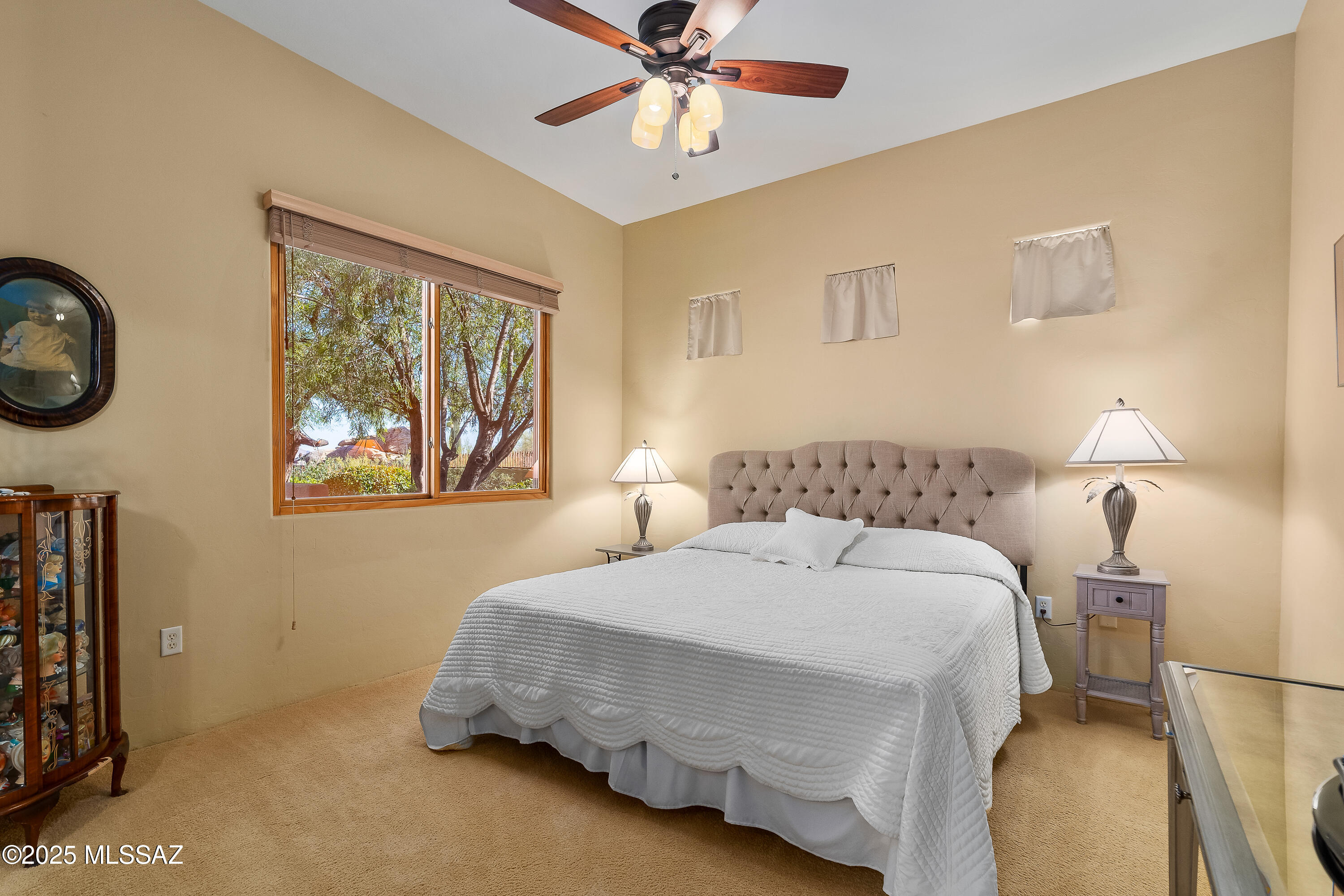 545 E Thunderstorm Place