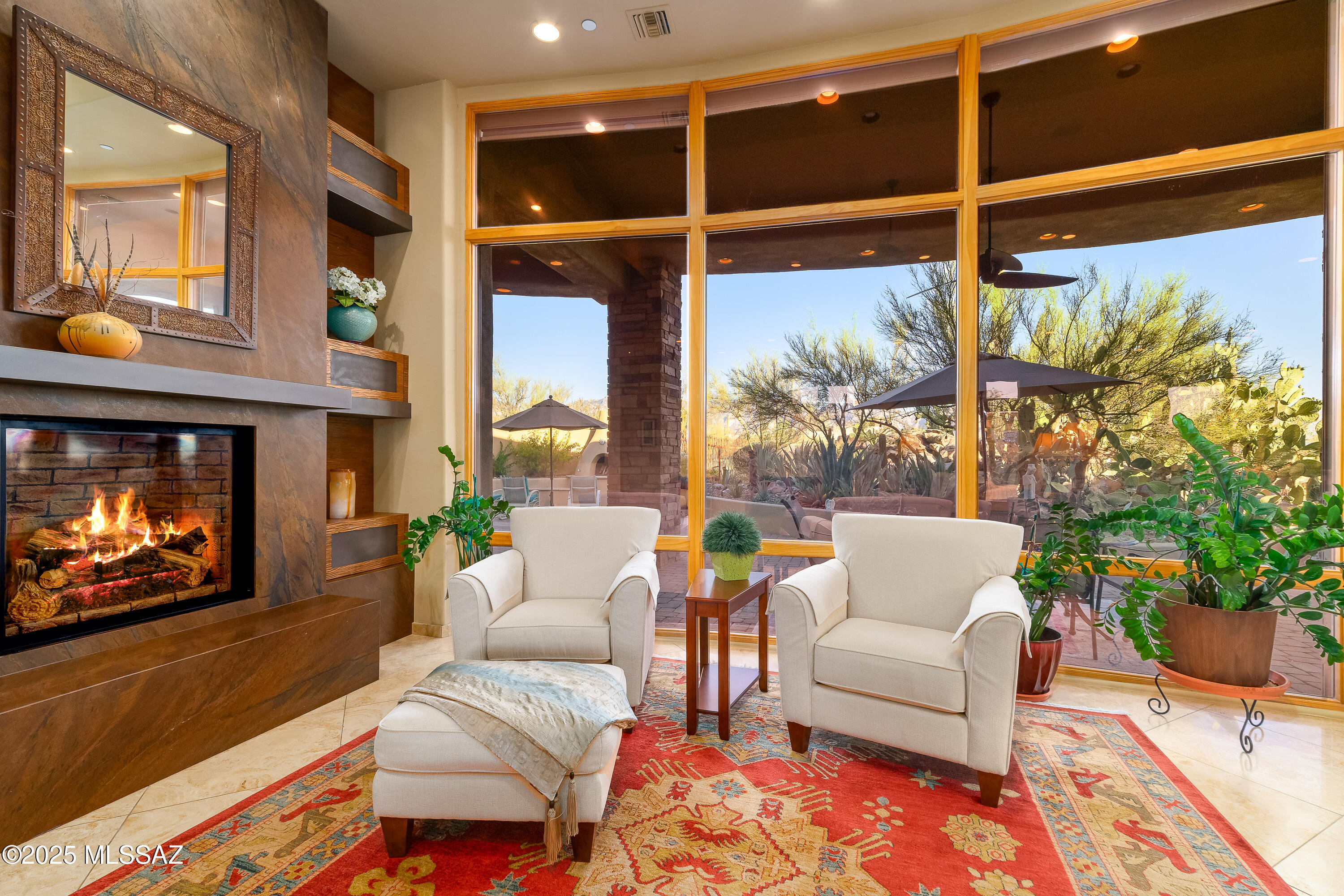 545 E Thunderstorm Place