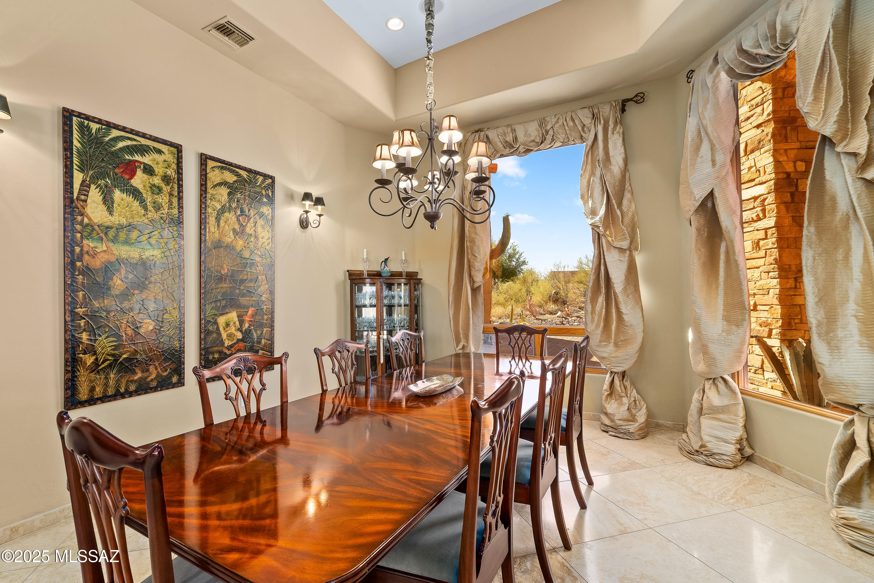 545 E Thunderstorm Place