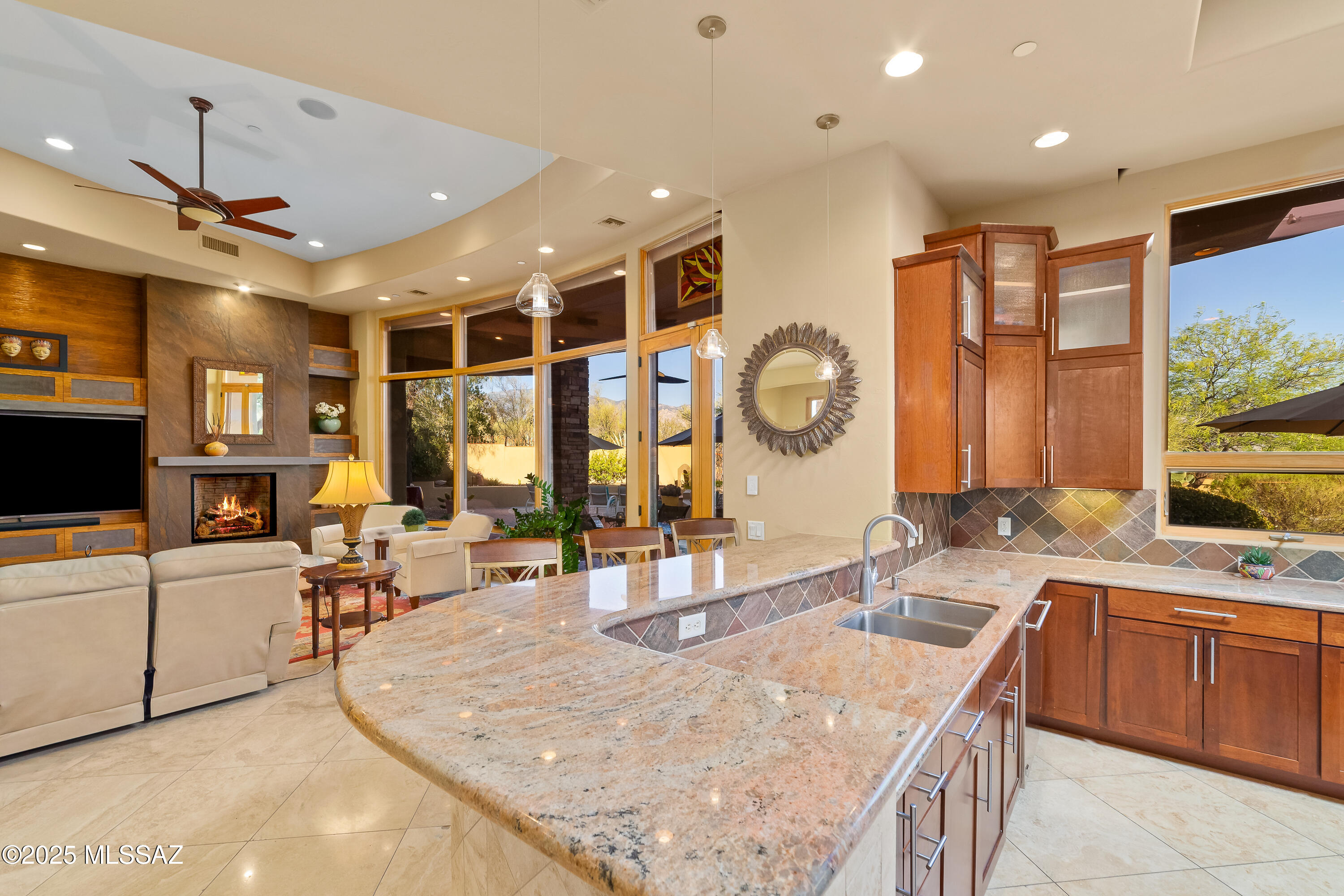 545 E Thunderstorm Place